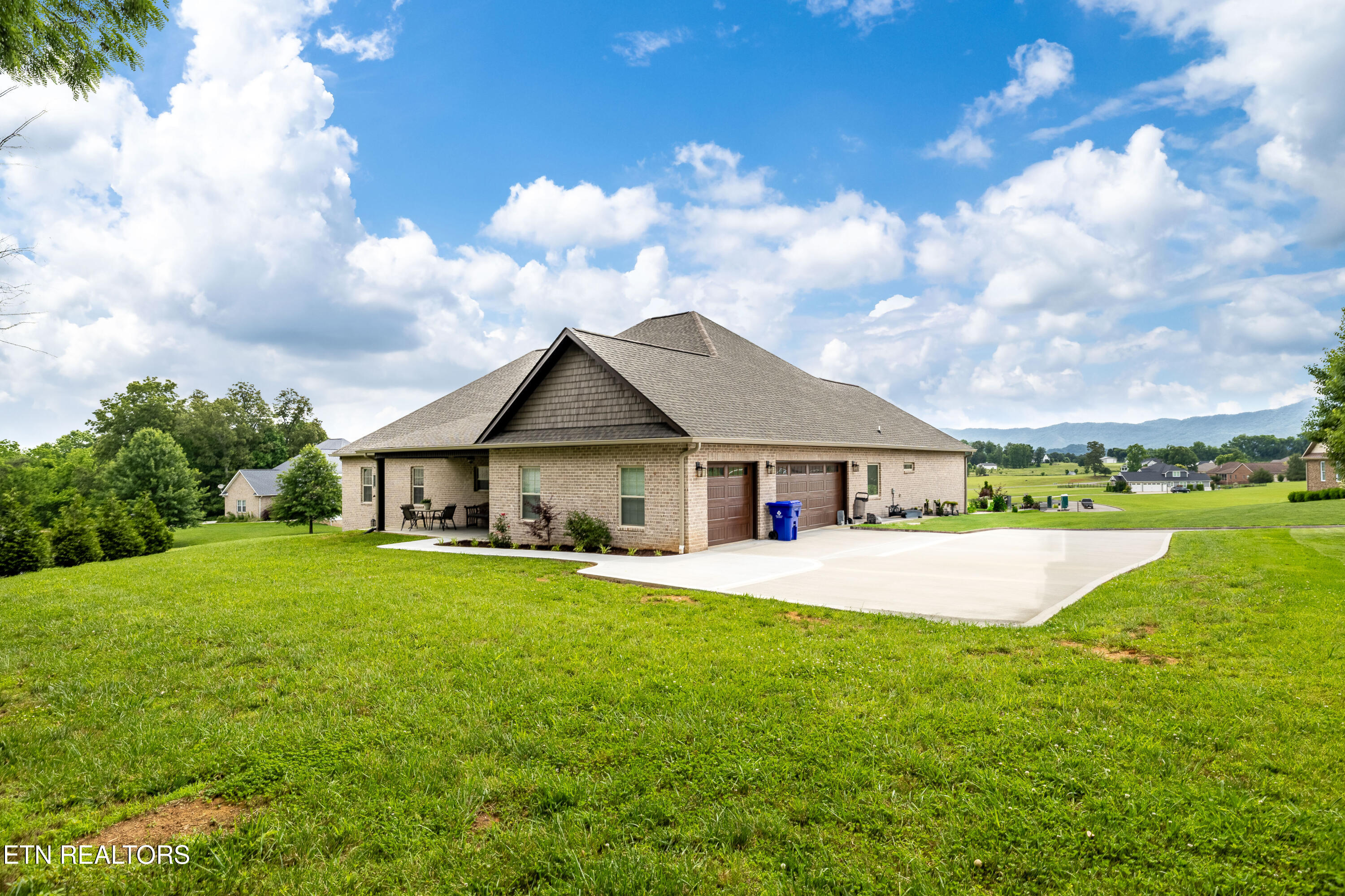 837 Majestic Mountains Boulevard Walland TN 37886