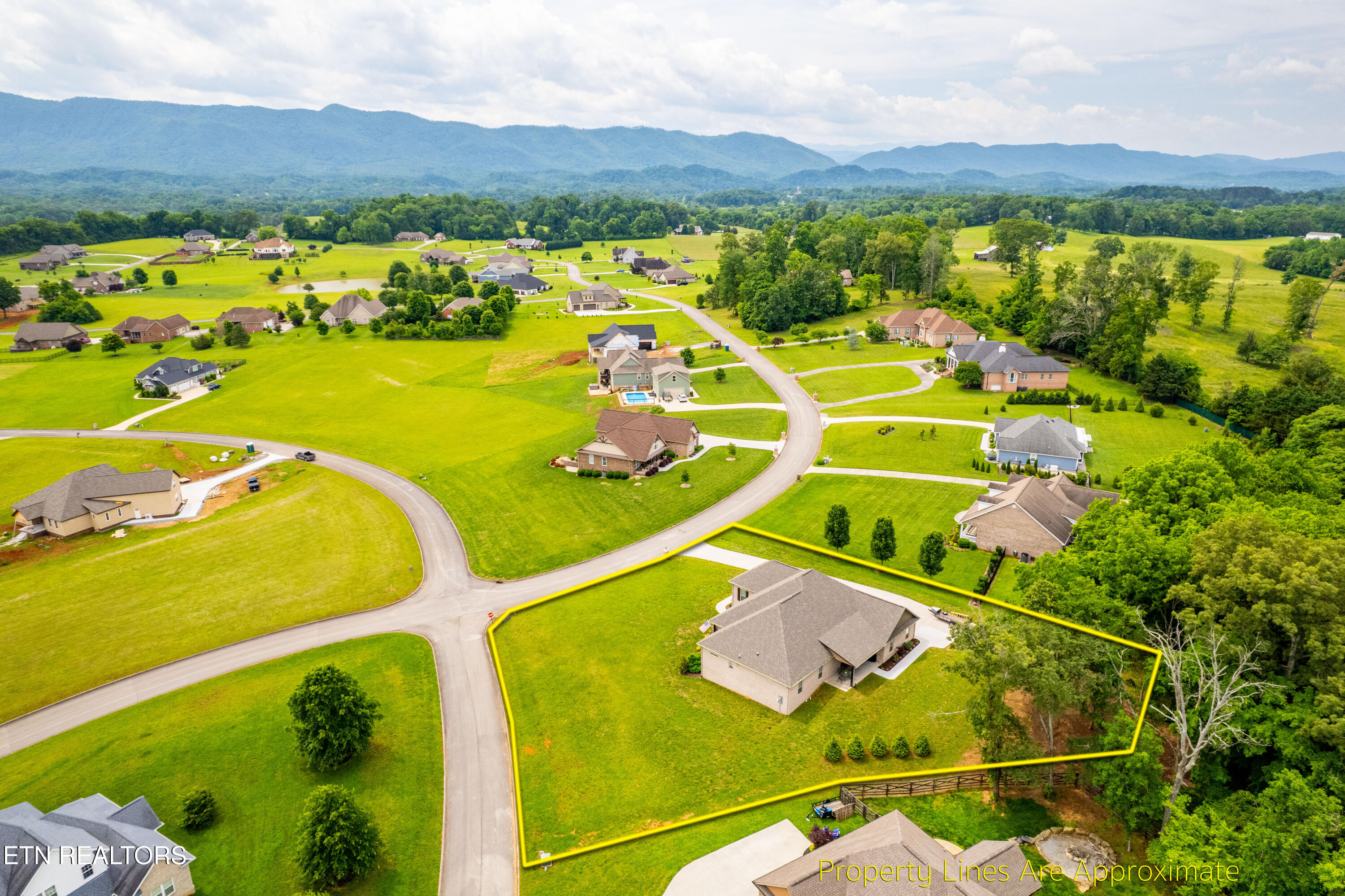 837 Majestic Mountains Boulevard Walland TN 37886