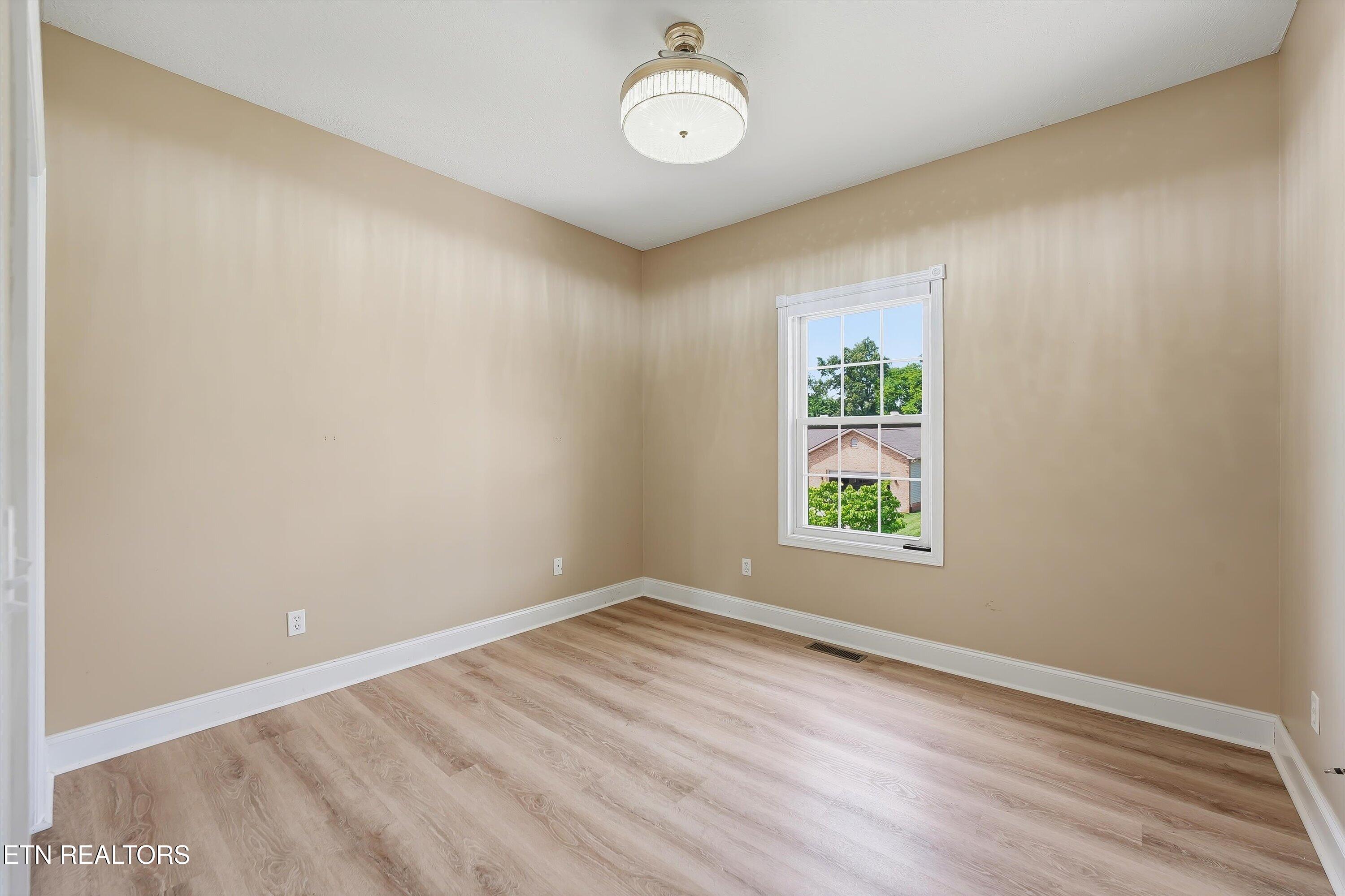 2605 Covington Circle Sevierville TN 37876