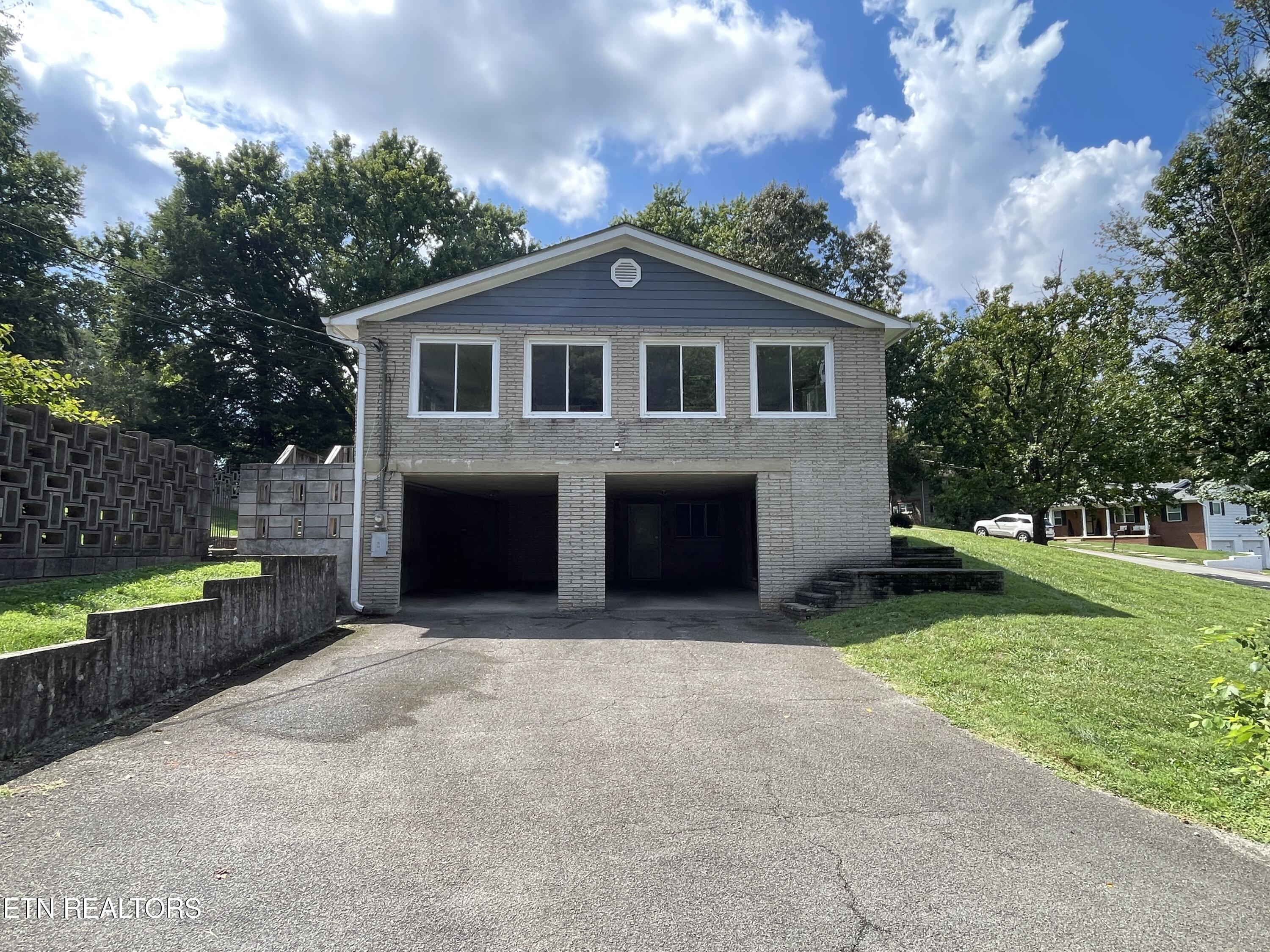 8200 Fox Run Lane Knoxville TN 37919