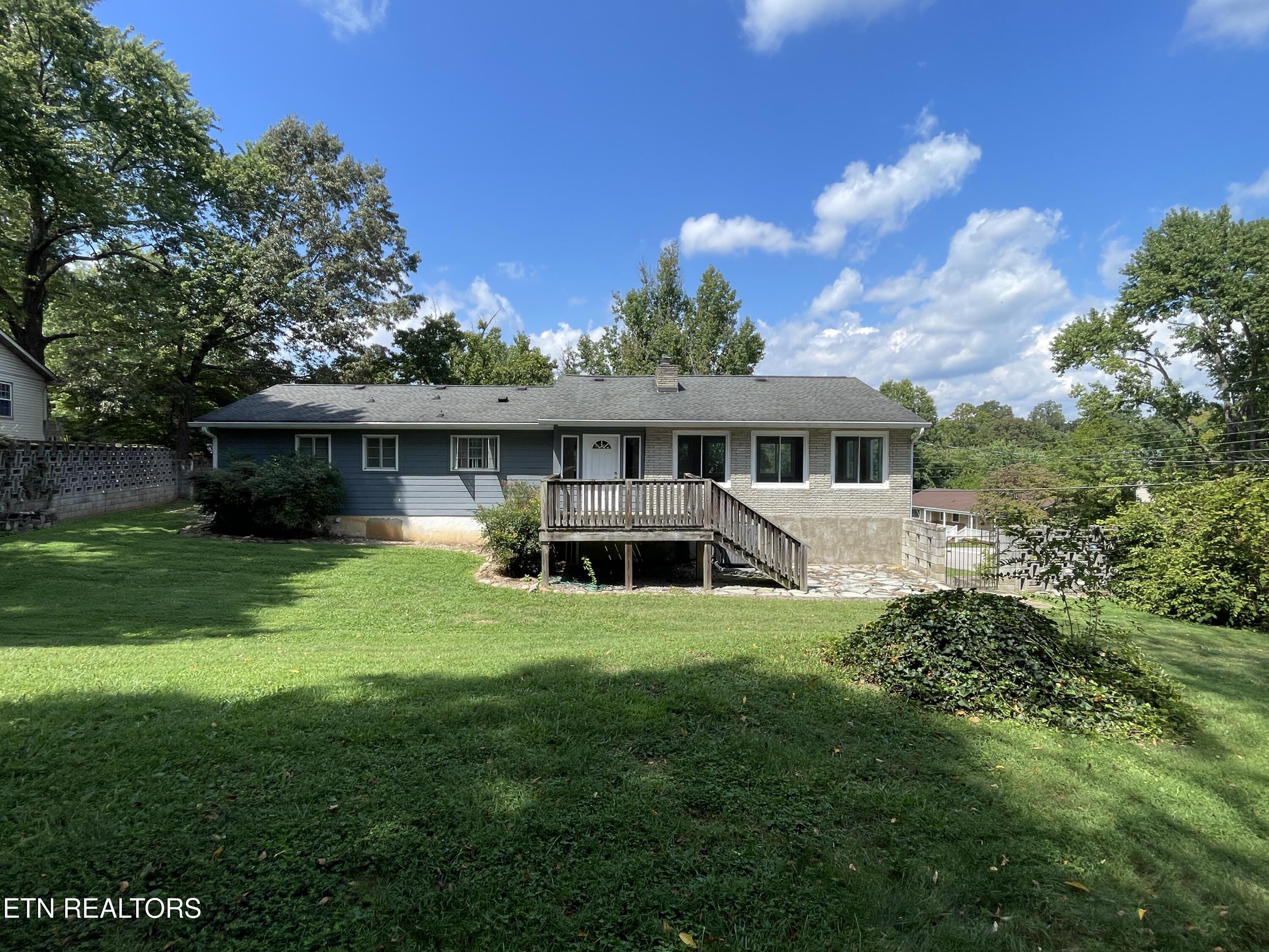 8200 Fox Run Lane Knoxville TN 37919
