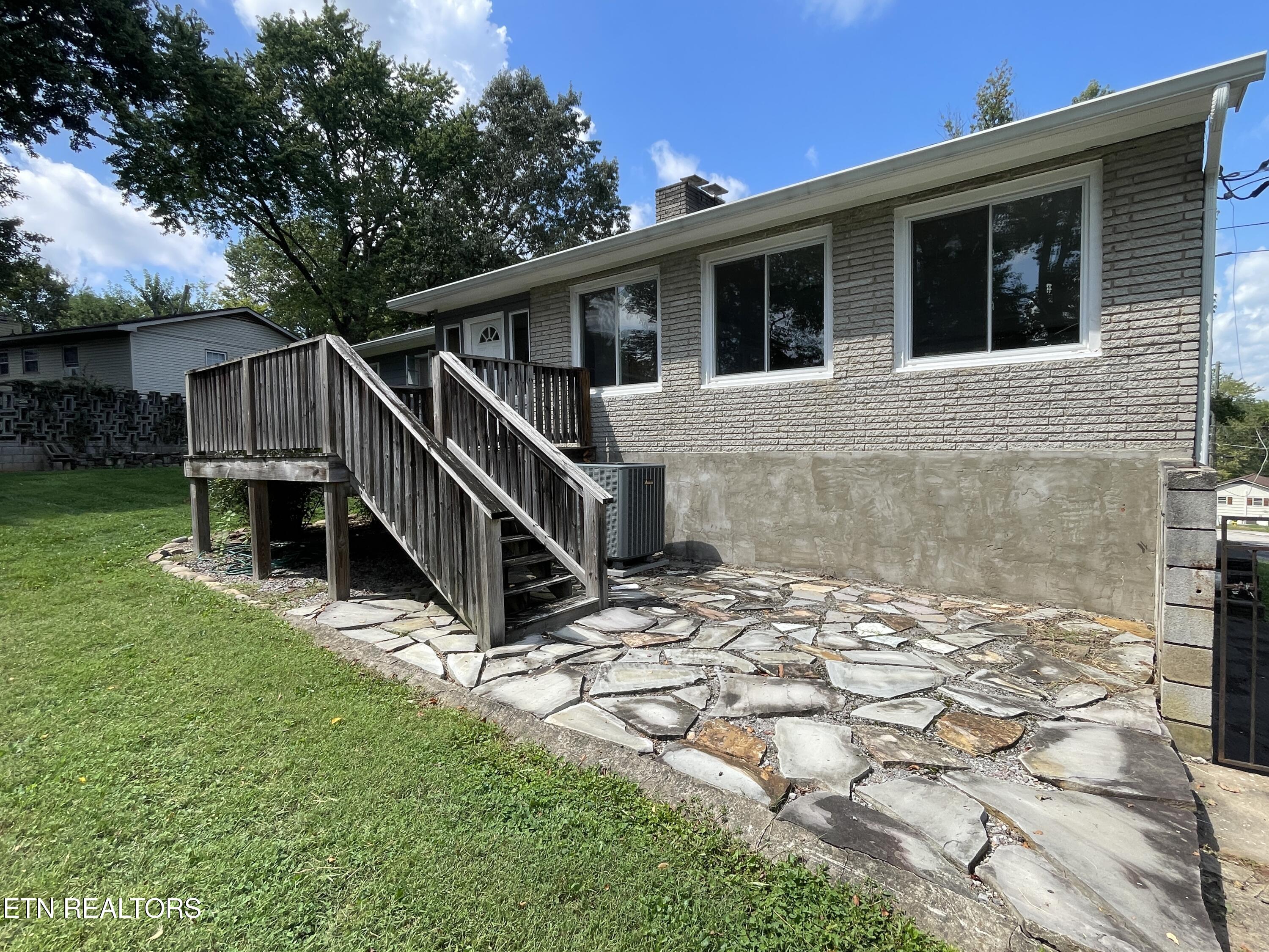 8200 Fox Run Lane Knoxville TN 37919