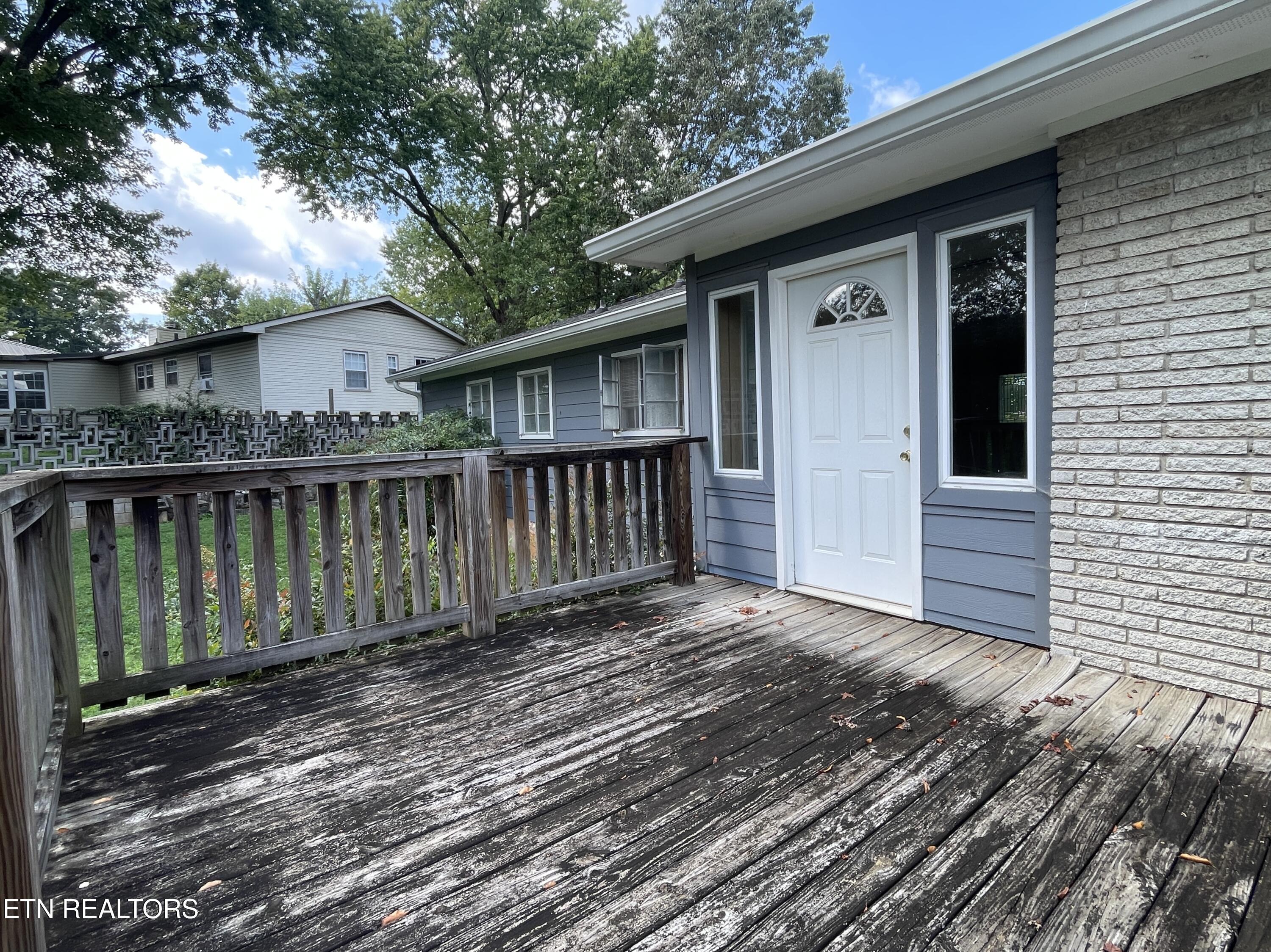 8200 Fox Run Lane Knoxville TN 37919