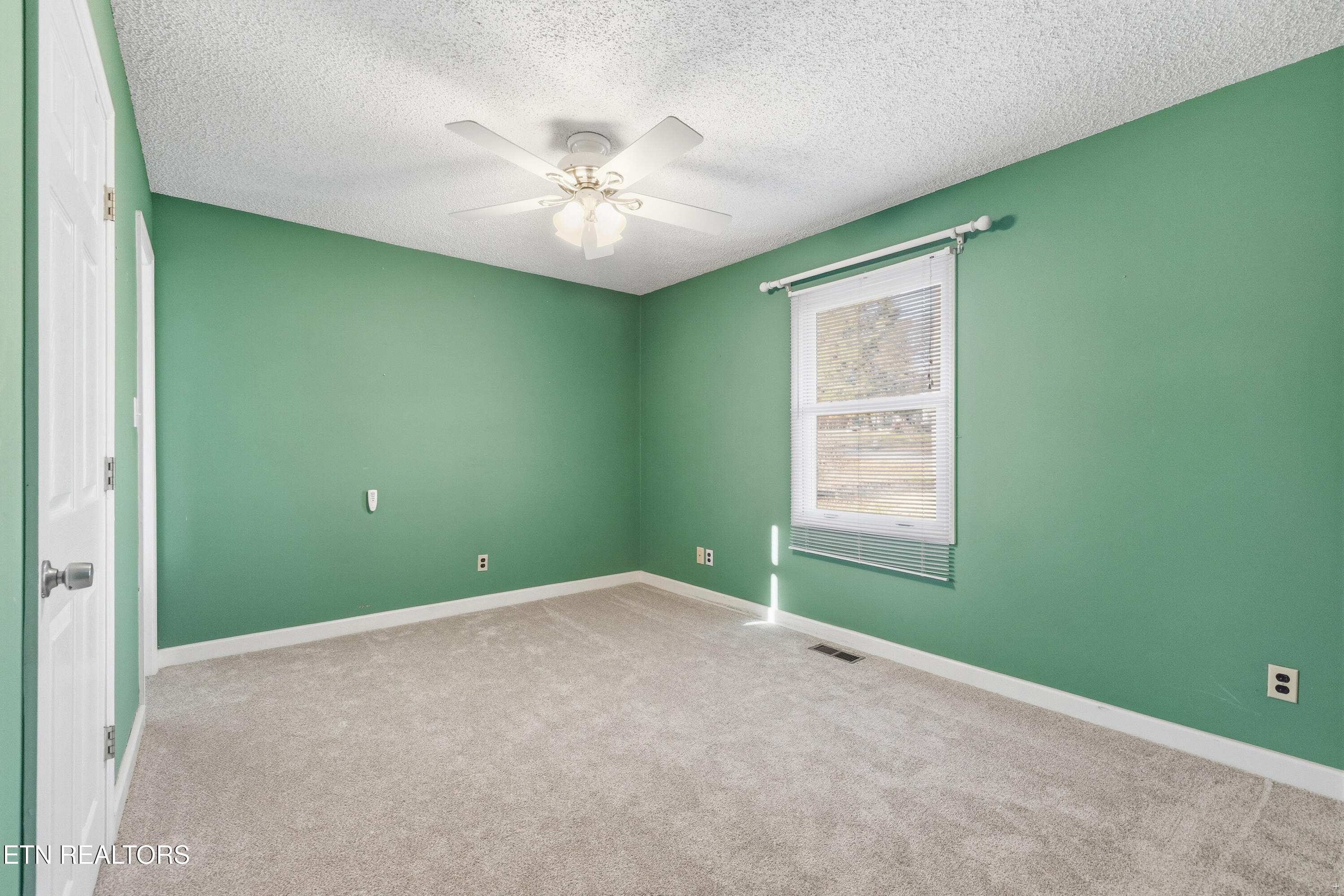 425 Holbrook Avenue Lenoir City TN 37771