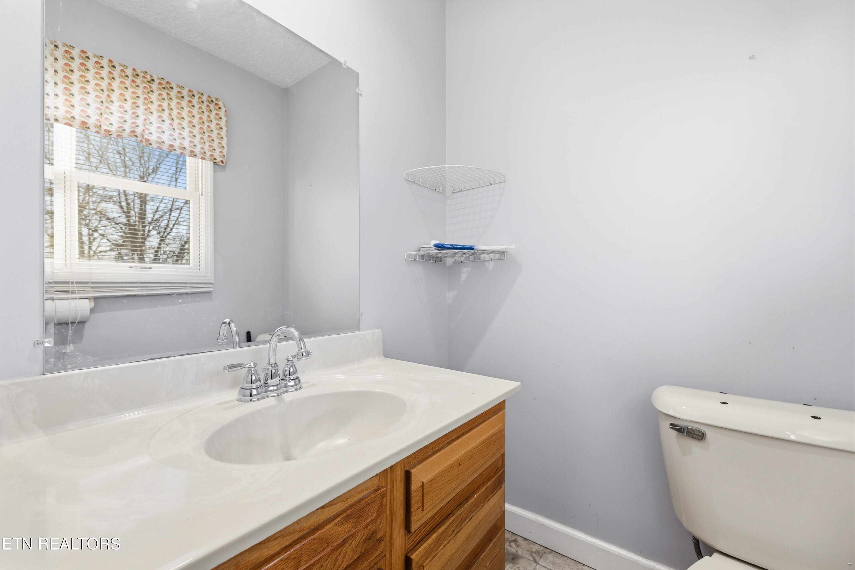 425 Holbrook Avenue Lenoir City TN 37771