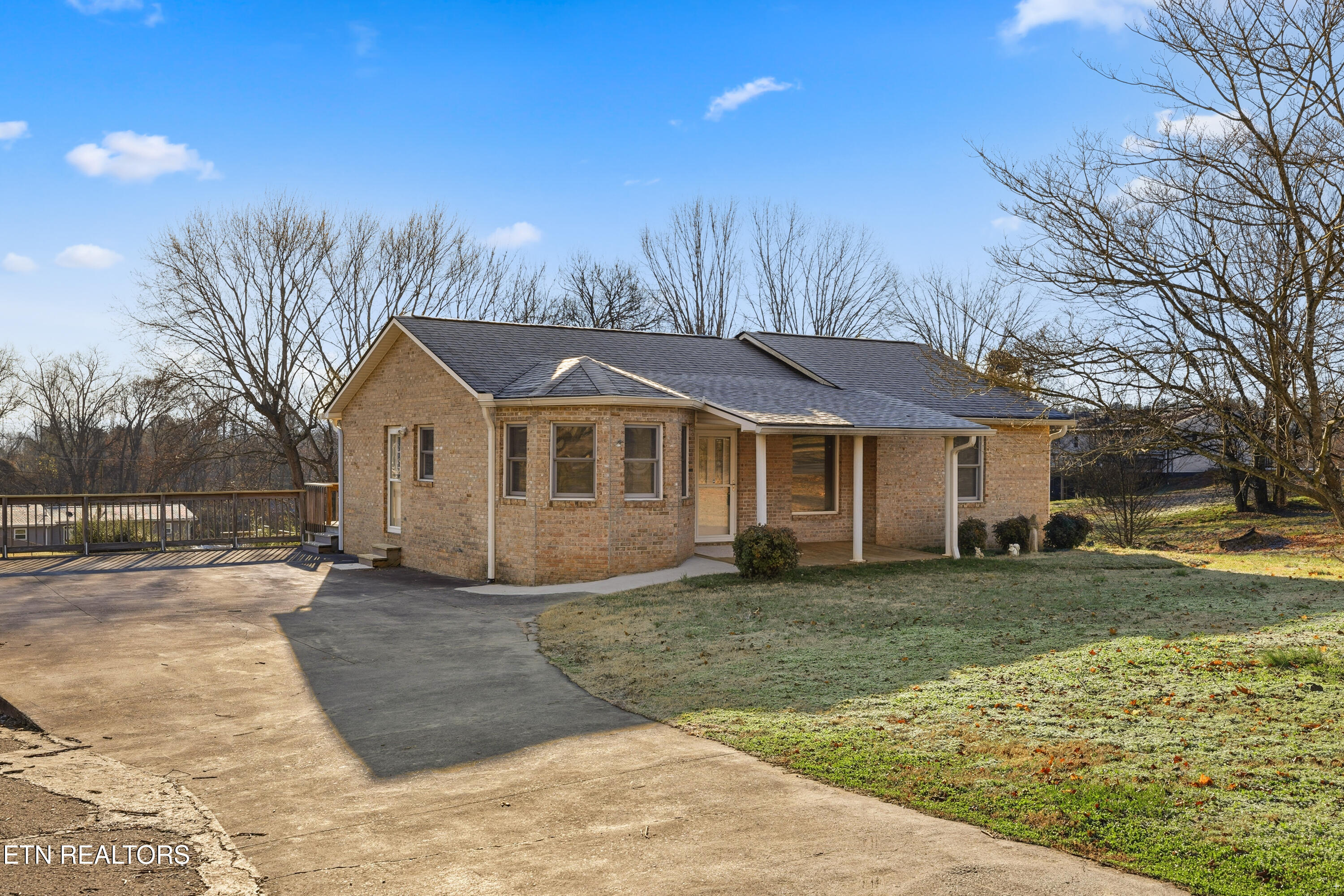 425 Holbrook Avenue Lenoir City TN 37771