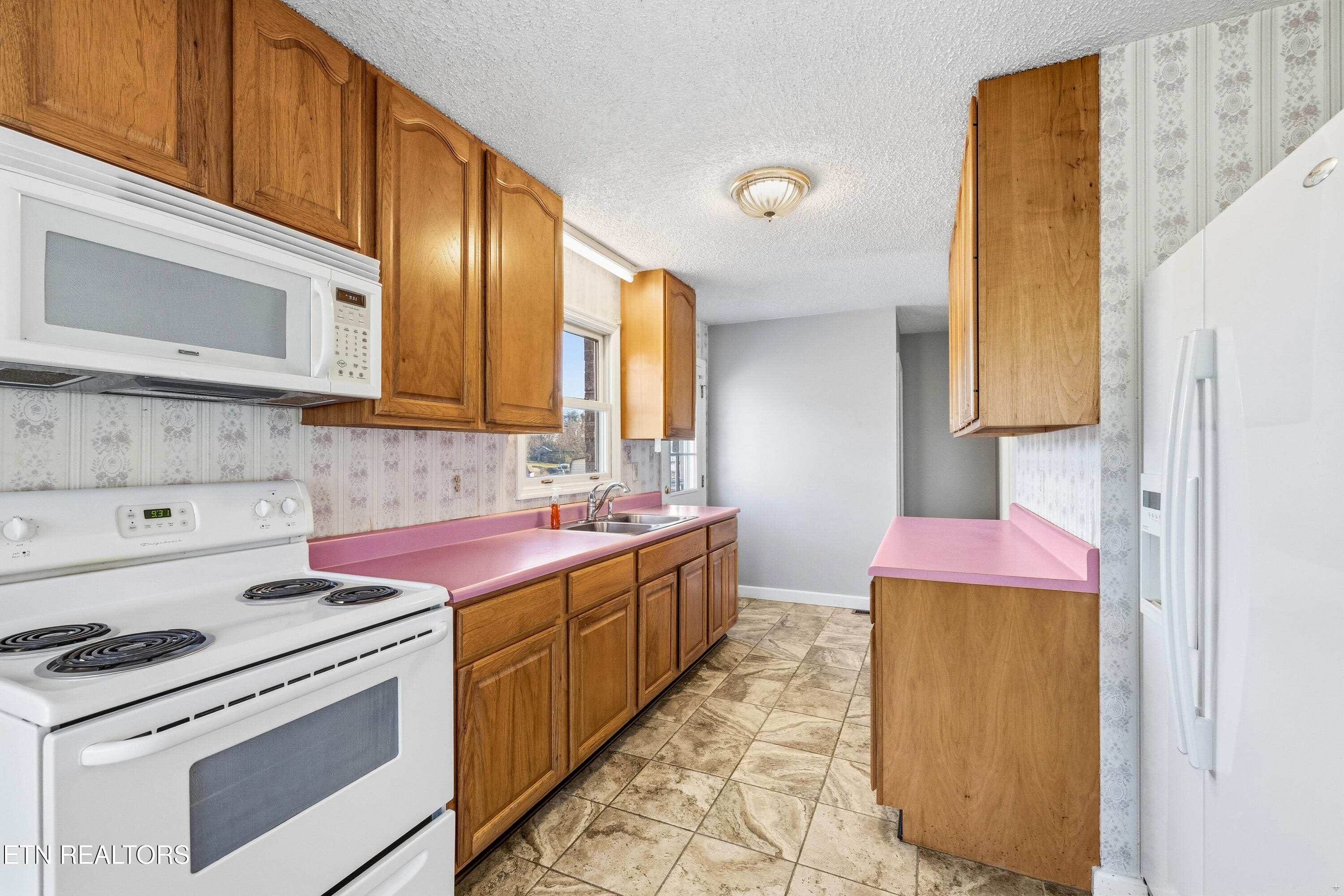 425 Holbrook Avenue Lenoir City TN 37771