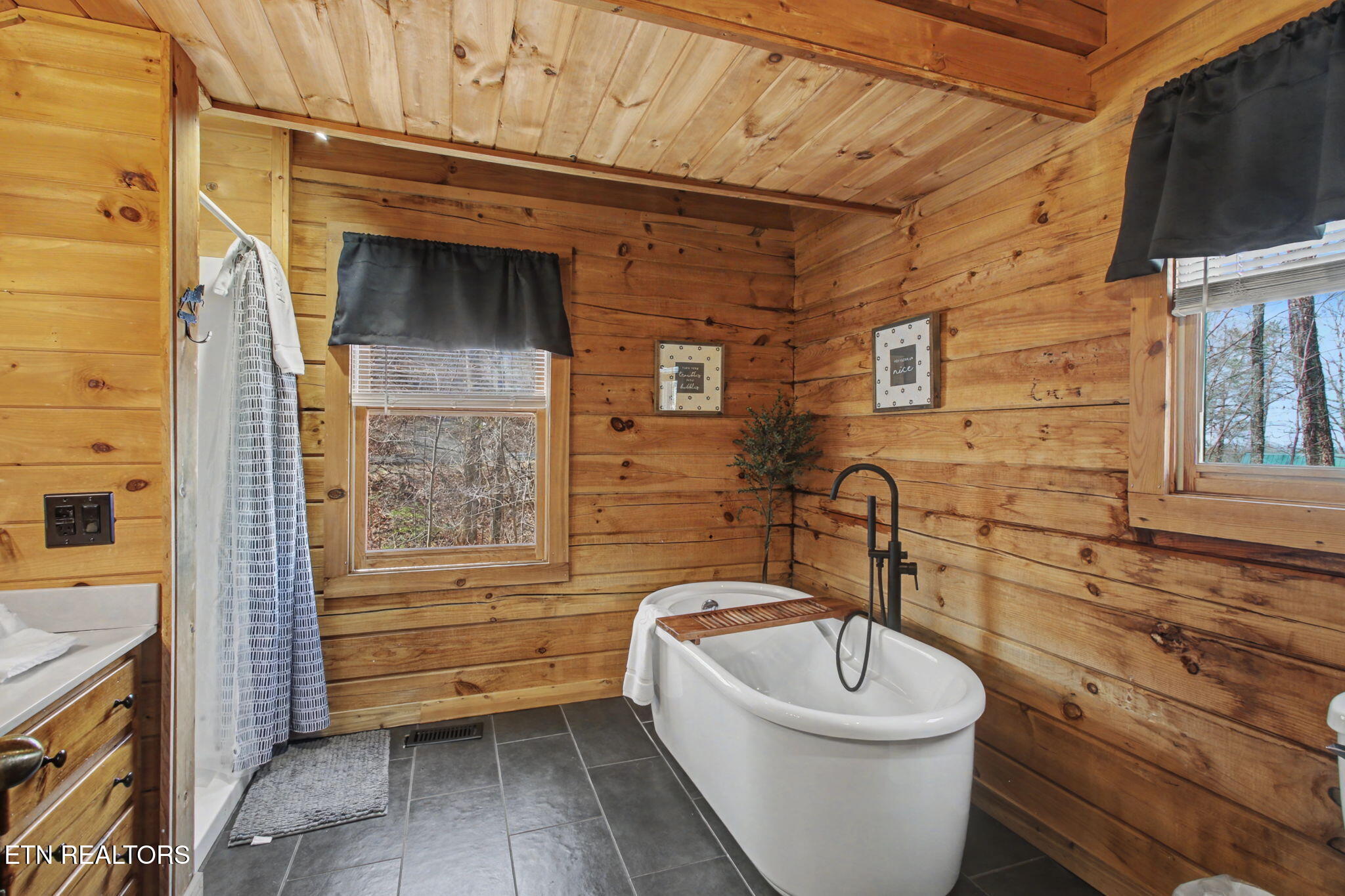 2137 Red Bud Road Sevierville TN 37876