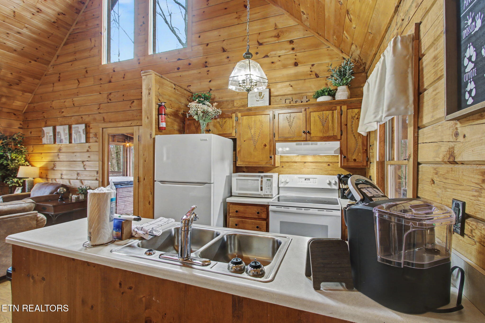 2137 Red Bud Road Sevierville TN 37876