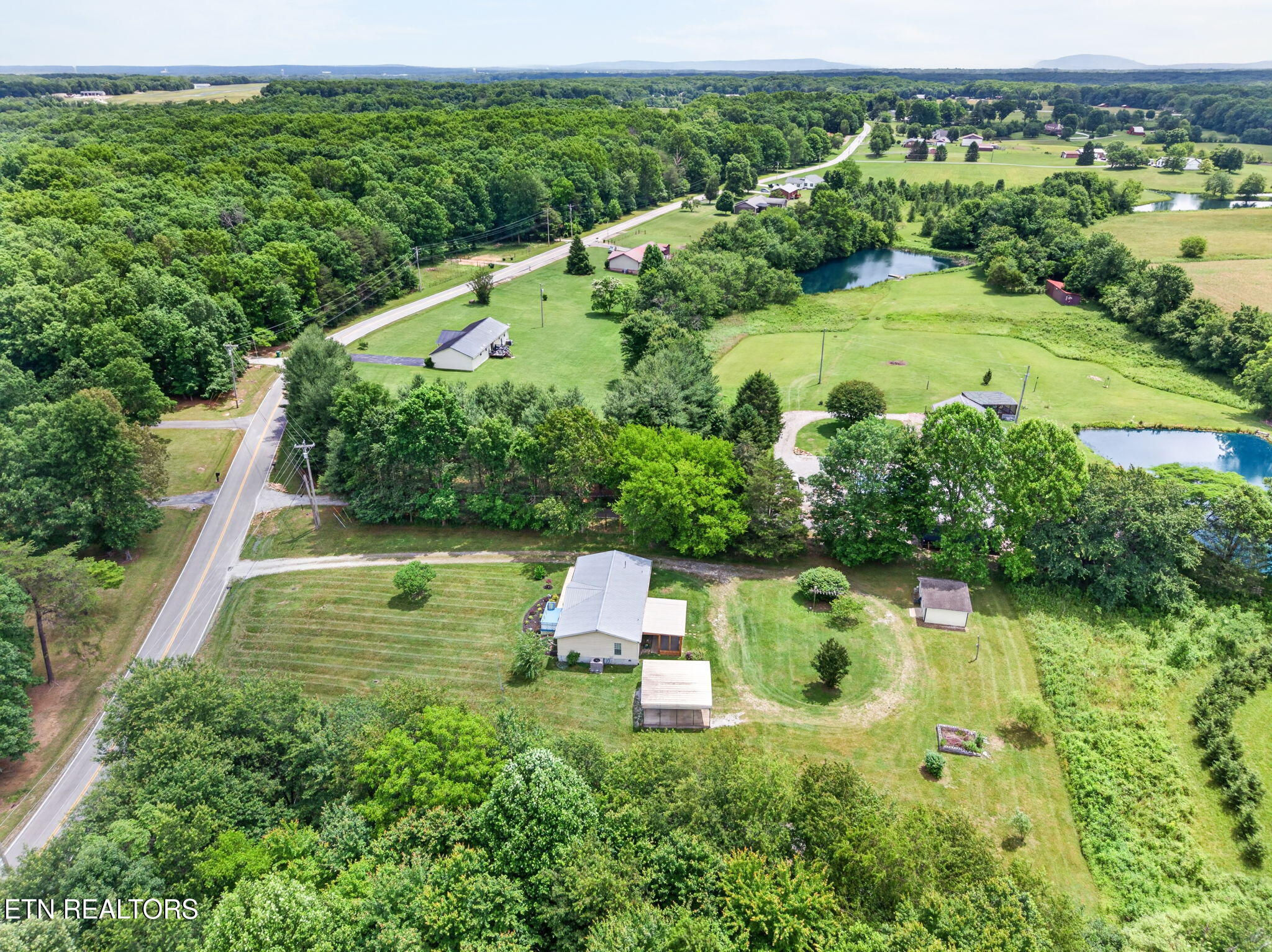 1513 Earl Jones Road Crossville TN 38555