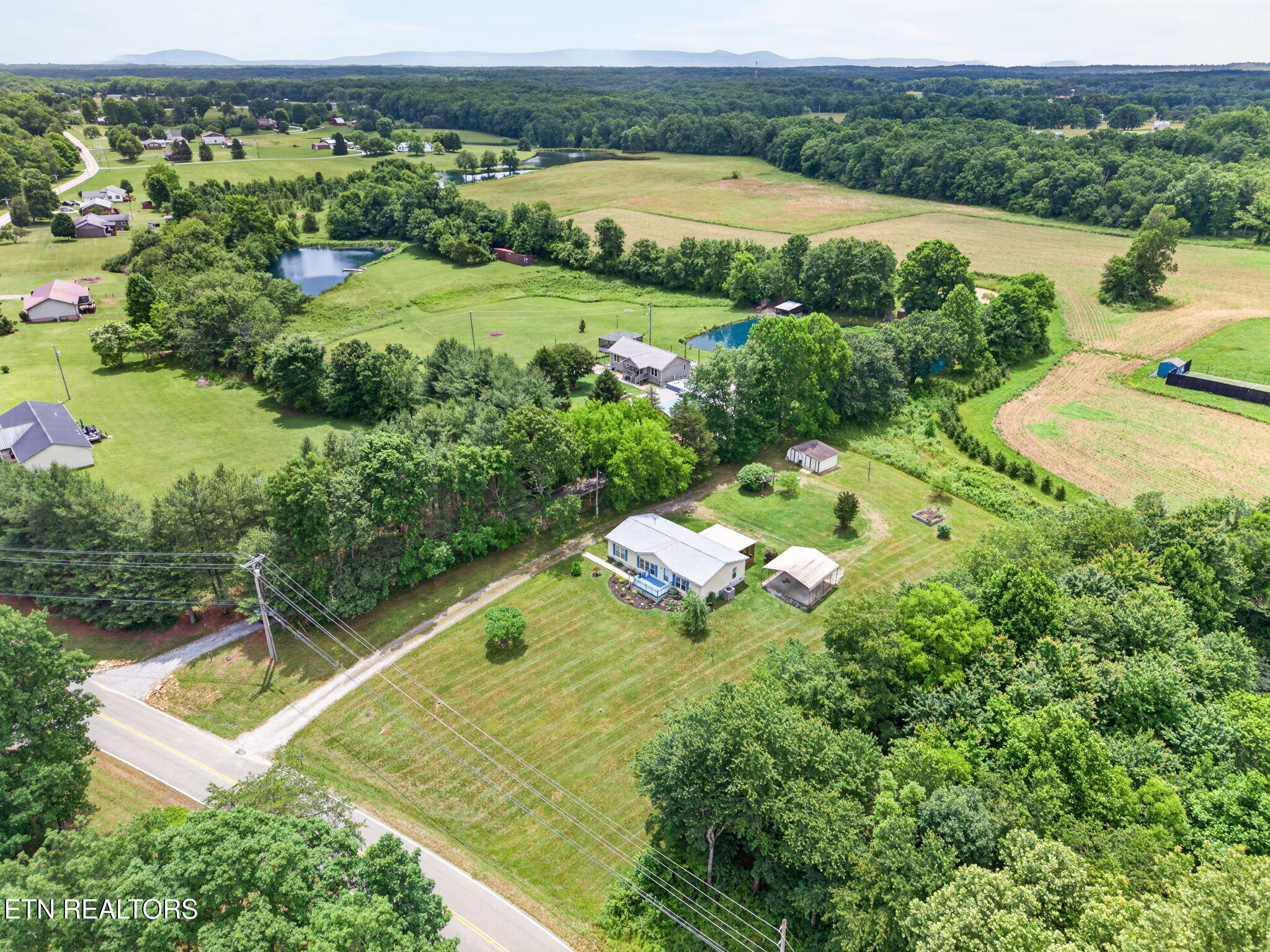 1513 Earl Jones Road Crossville TN 38555