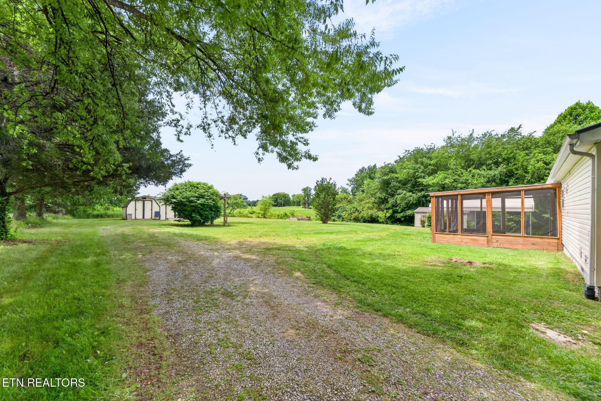 1513 Earl Jones Road Crossville TN 38555