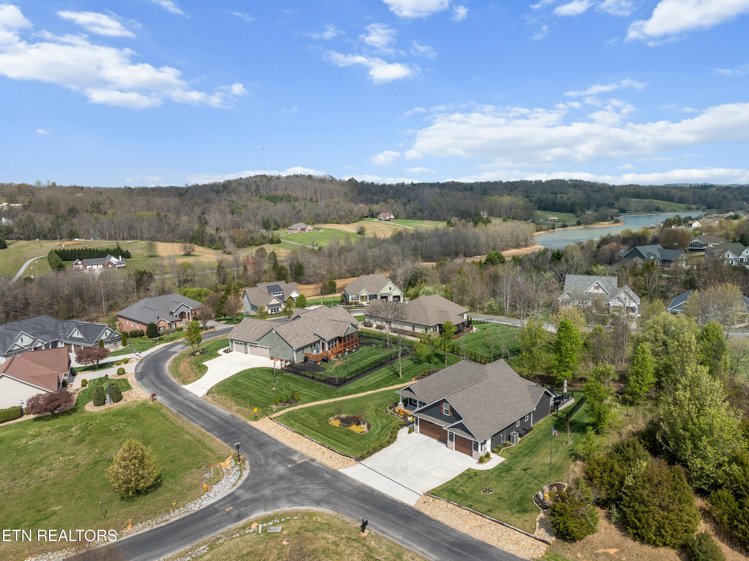 329 Walelu Trail Vonore TN 37885