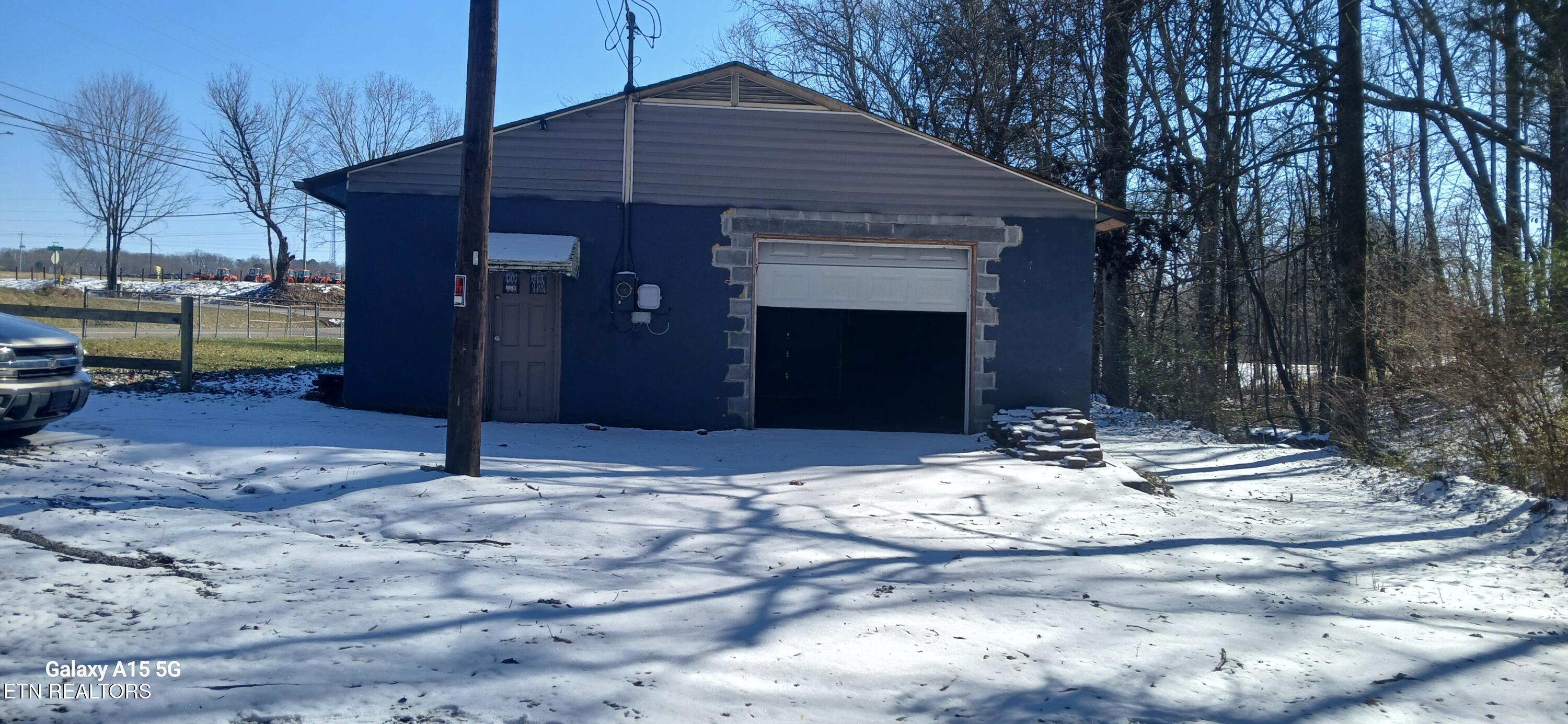 2405 Clearwater Road Athens TN 37303