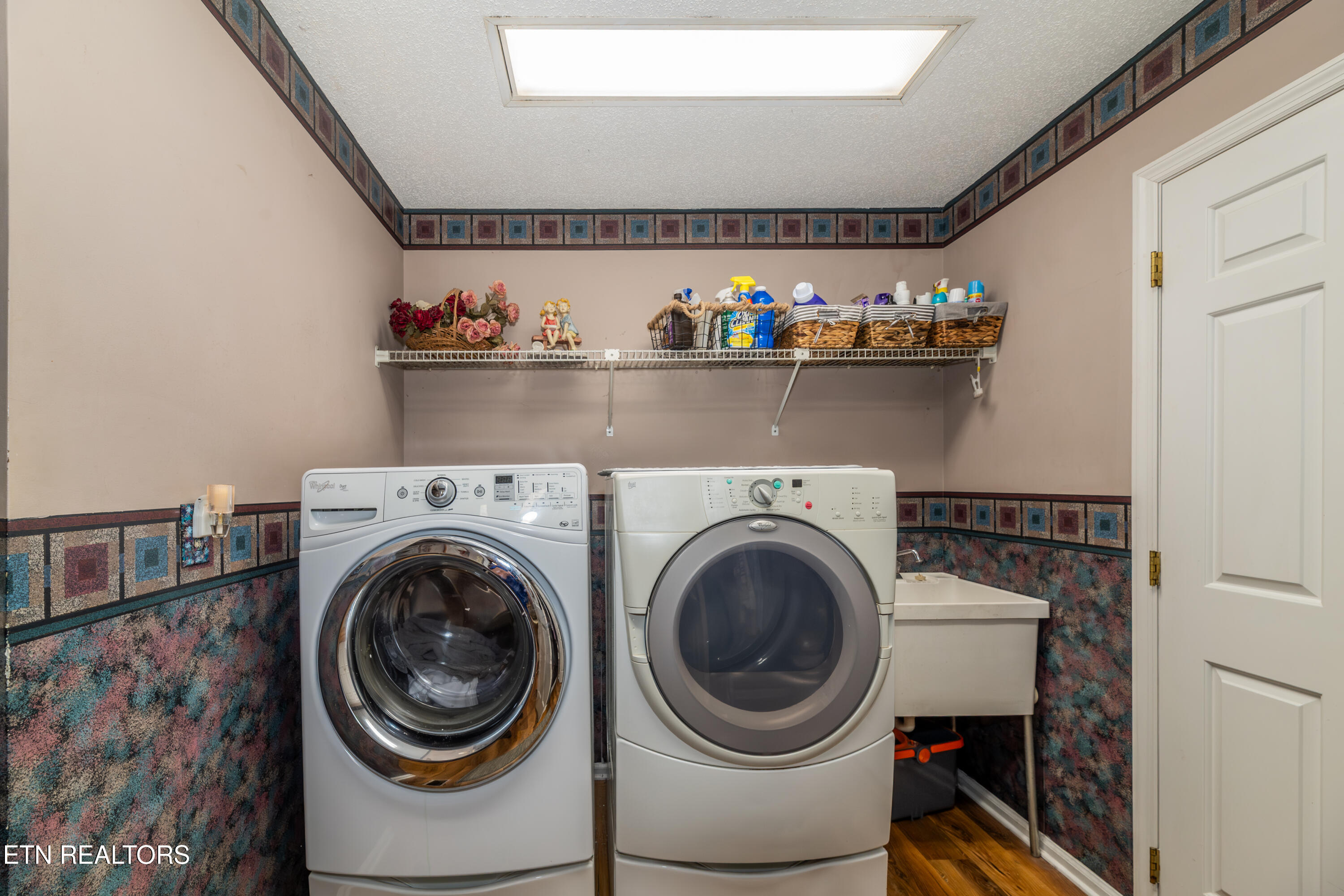 128 W Hills Court Harriman TN 37748