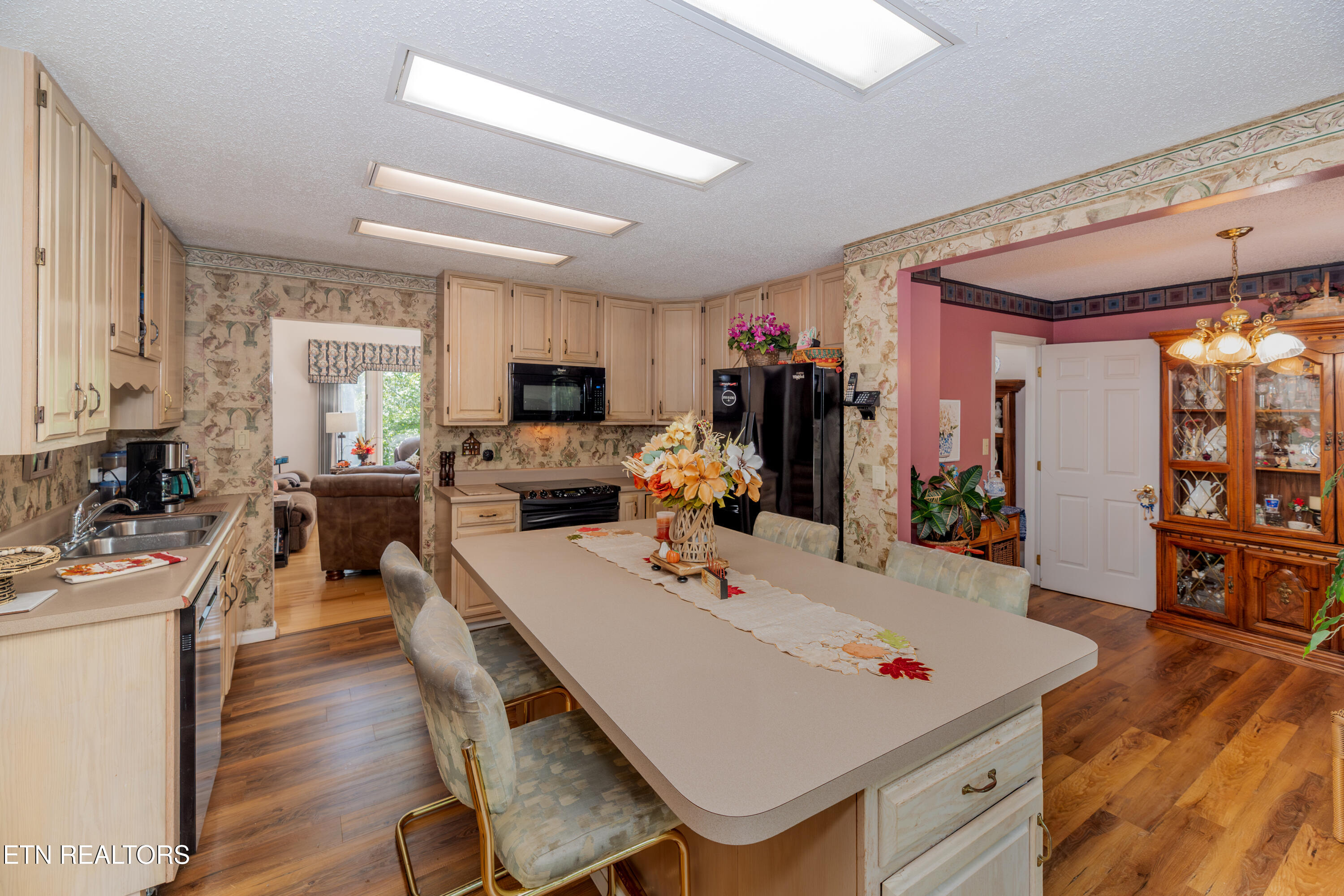 128 W Hills Court Harriman TN 37748