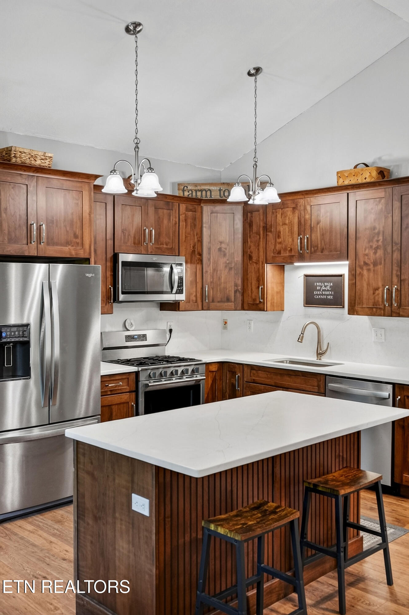 103 Brighton Lane Crossville TN 38558