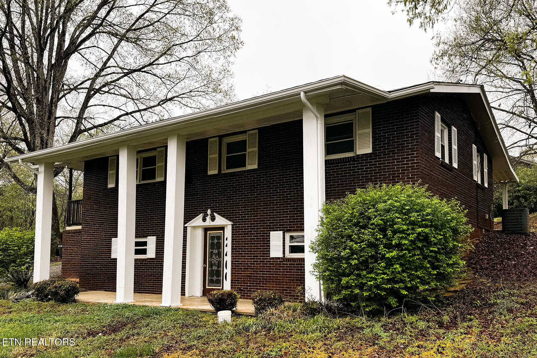 2406 Mentor School Road Louisville TN 37777