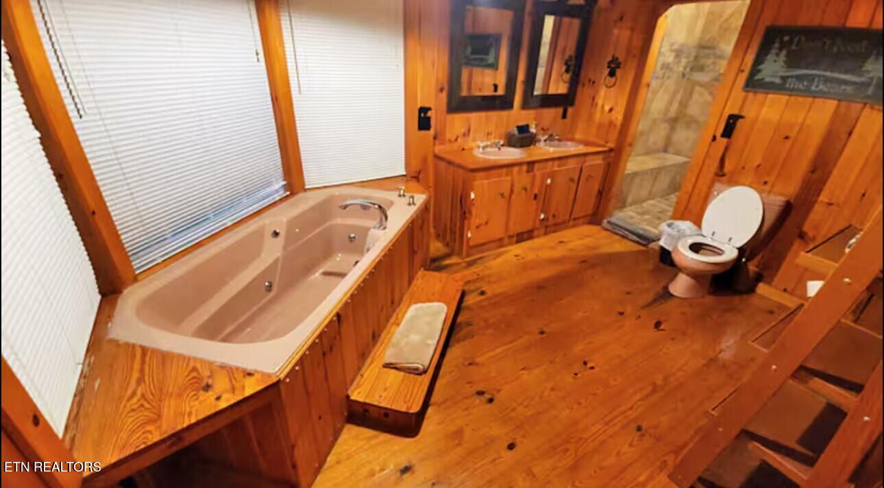 1740 Cherohala Skyway Tellico Plains TN 37385