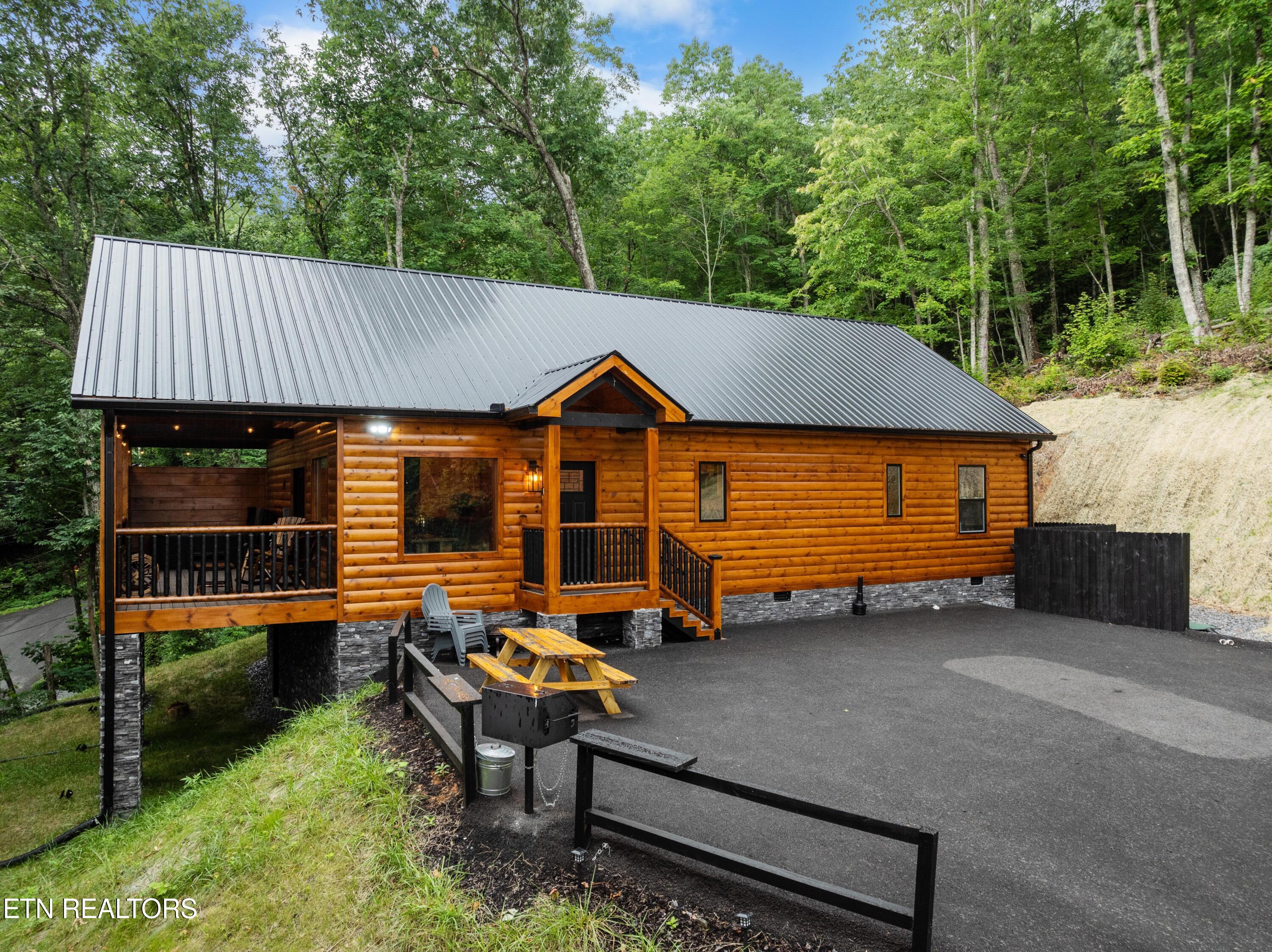 1684 Zurich Road Gatlinburg TN 37738