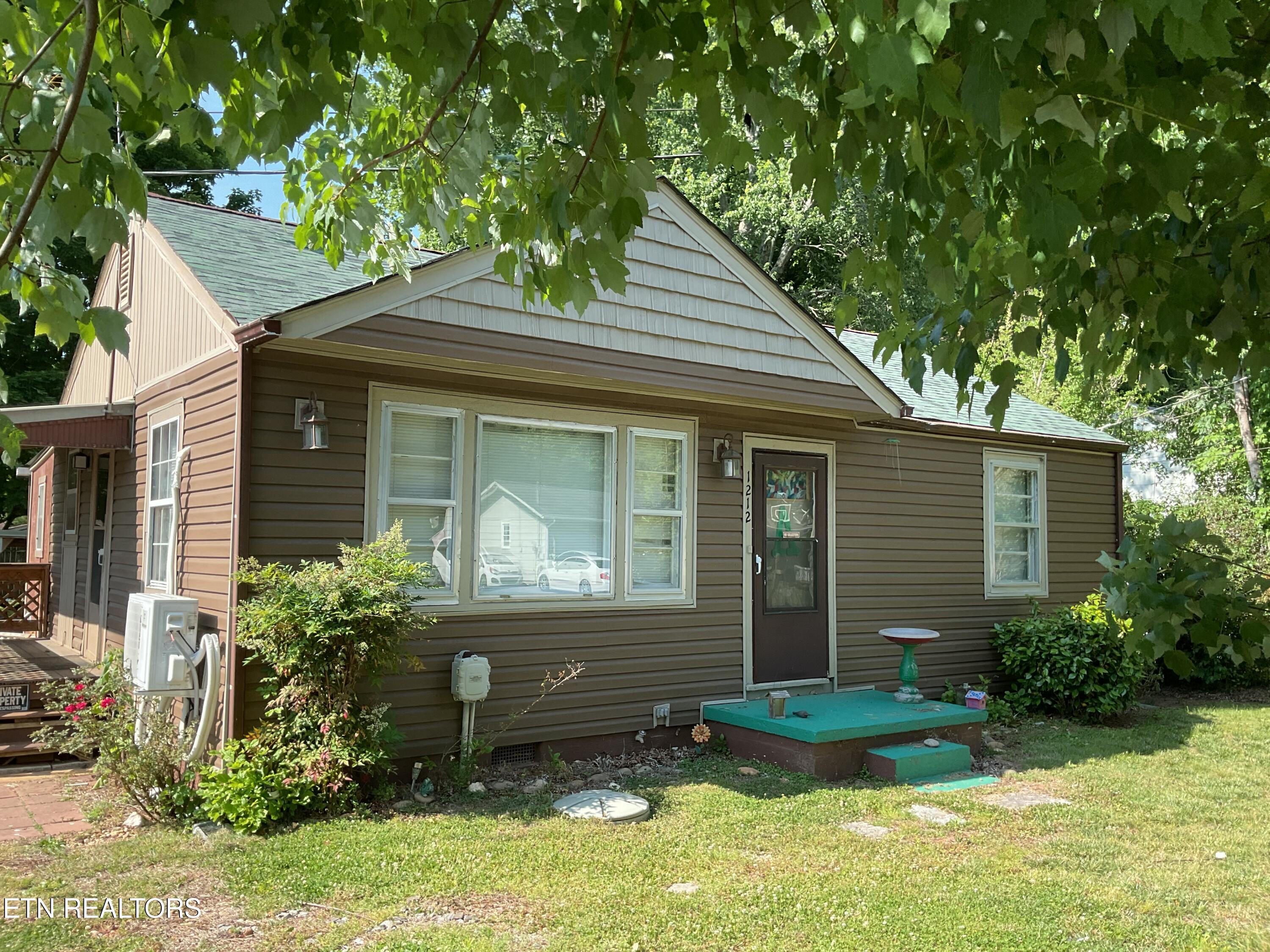 1212 Jones Street Athens TN 37303