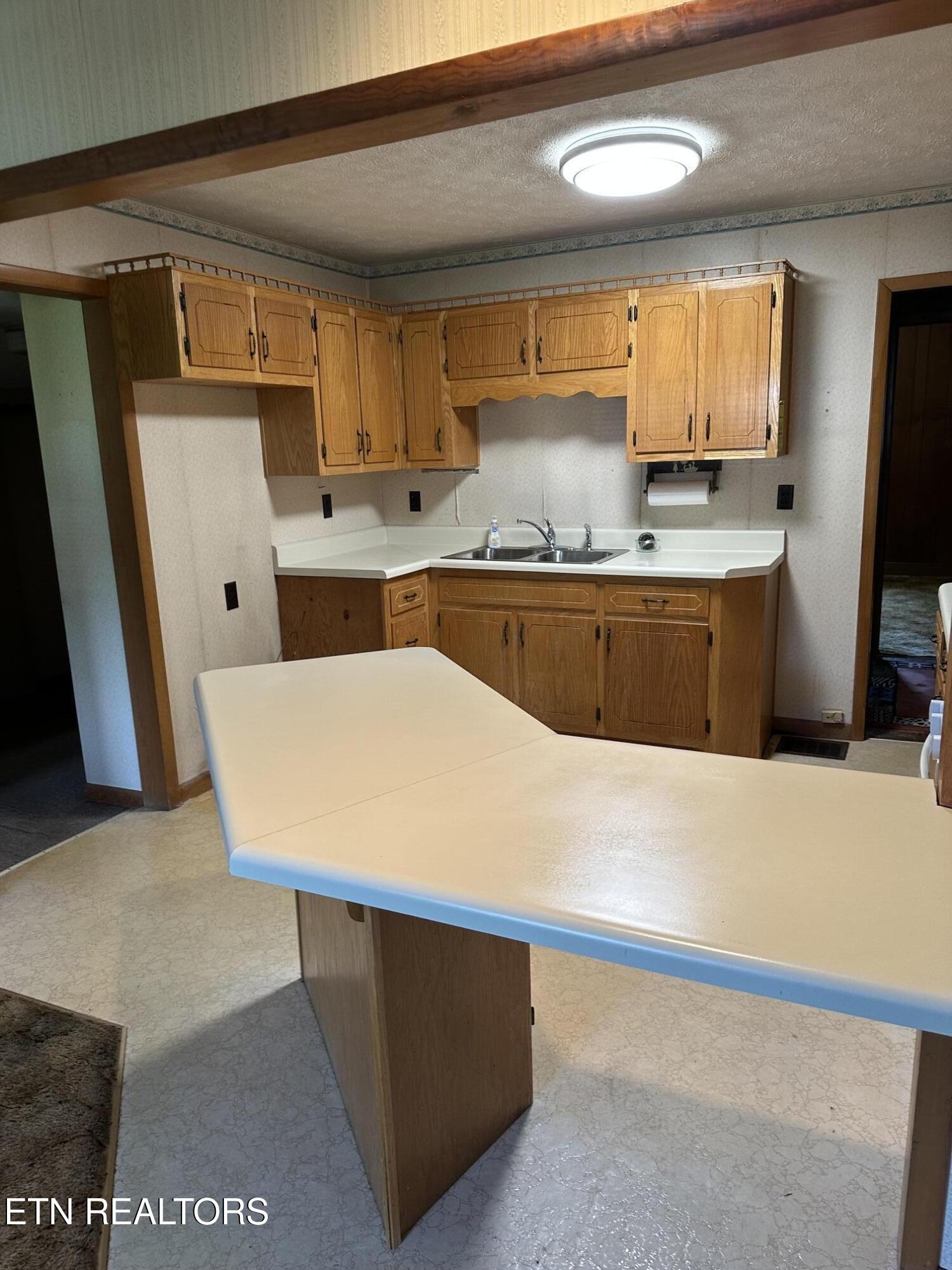 392 Tedder Street Rockwood TN 37854
