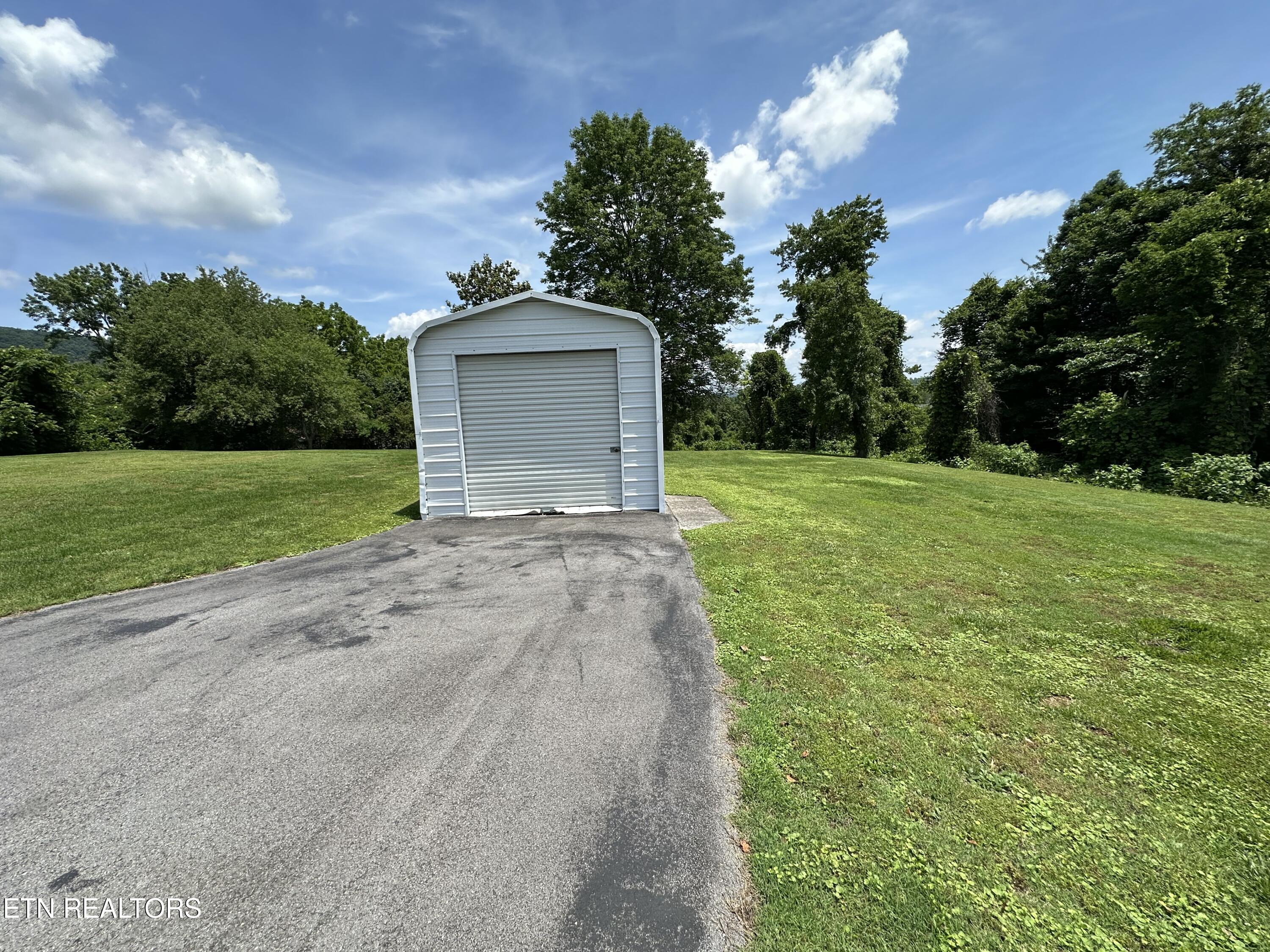 392 Tedder Street Rockwood TN 37854