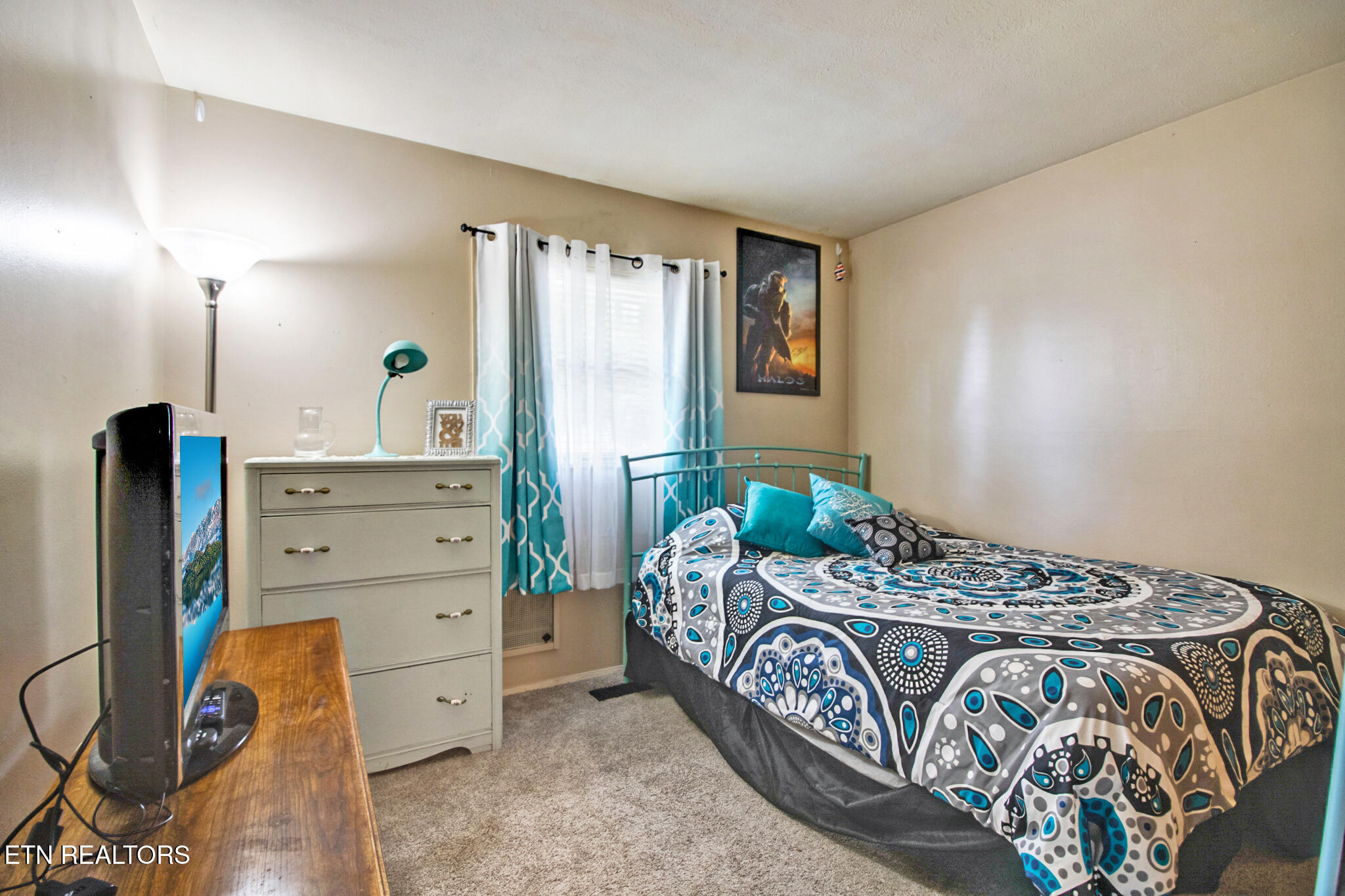 212 Reba Avenue Harriman TN 37748