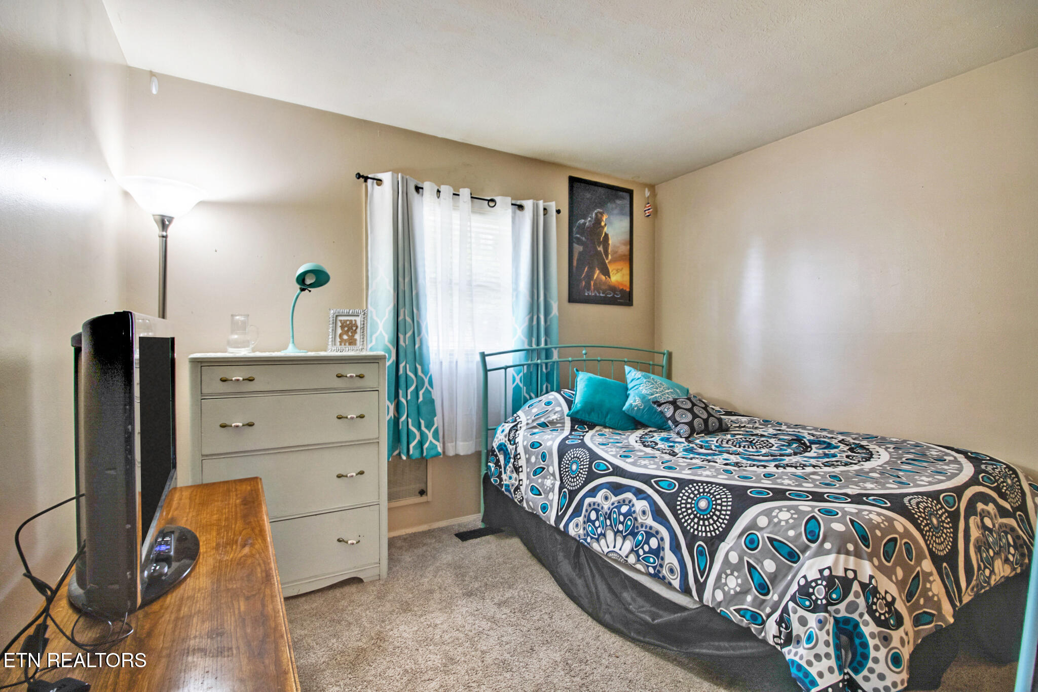 212 Reba Avenue Harriman TN 37748