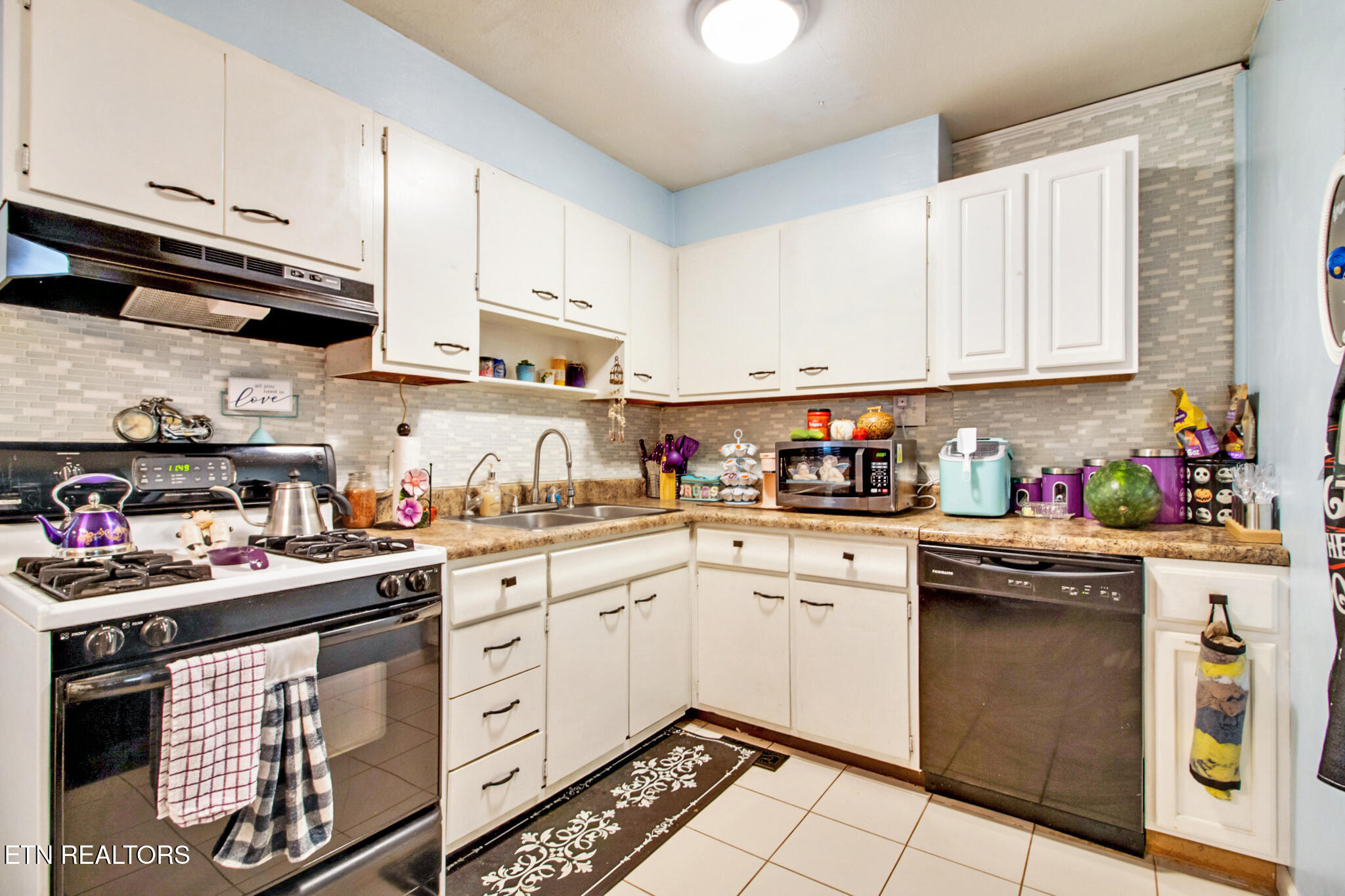 212 Reba Avenue Harriman TN 37748