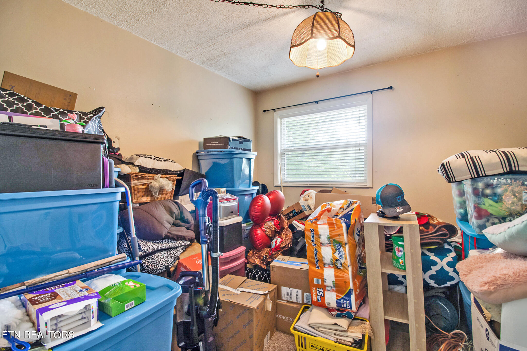 212 Reba Avenue Harriman TN 37748
