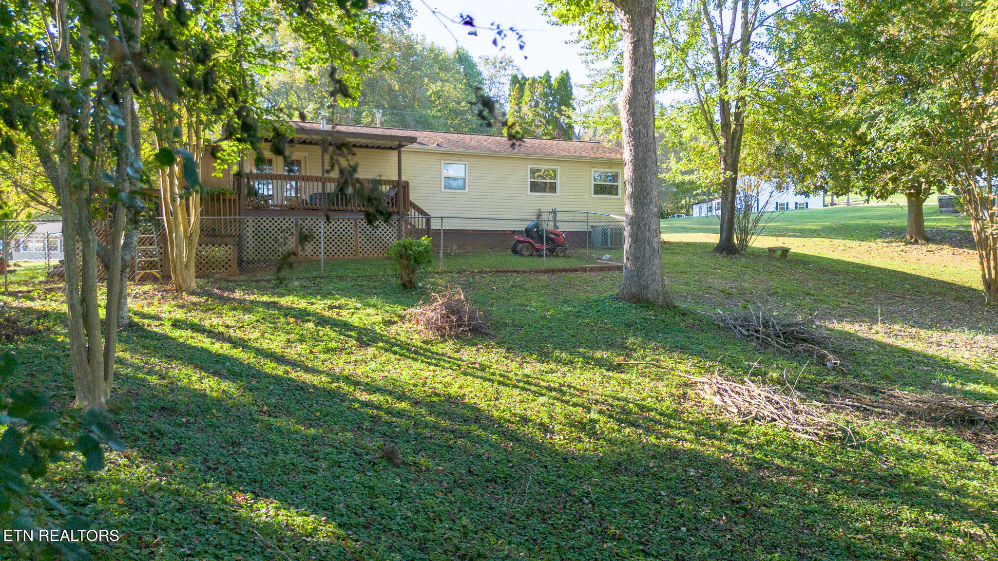 212 Reba Avenue Harriman TN 37748