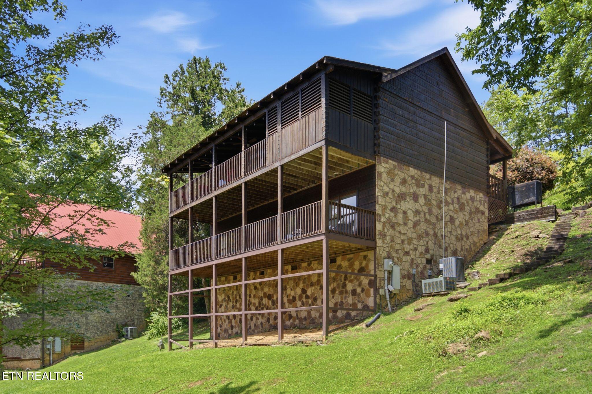 2436 Cobbler Way Pigeon Forge TN 37863