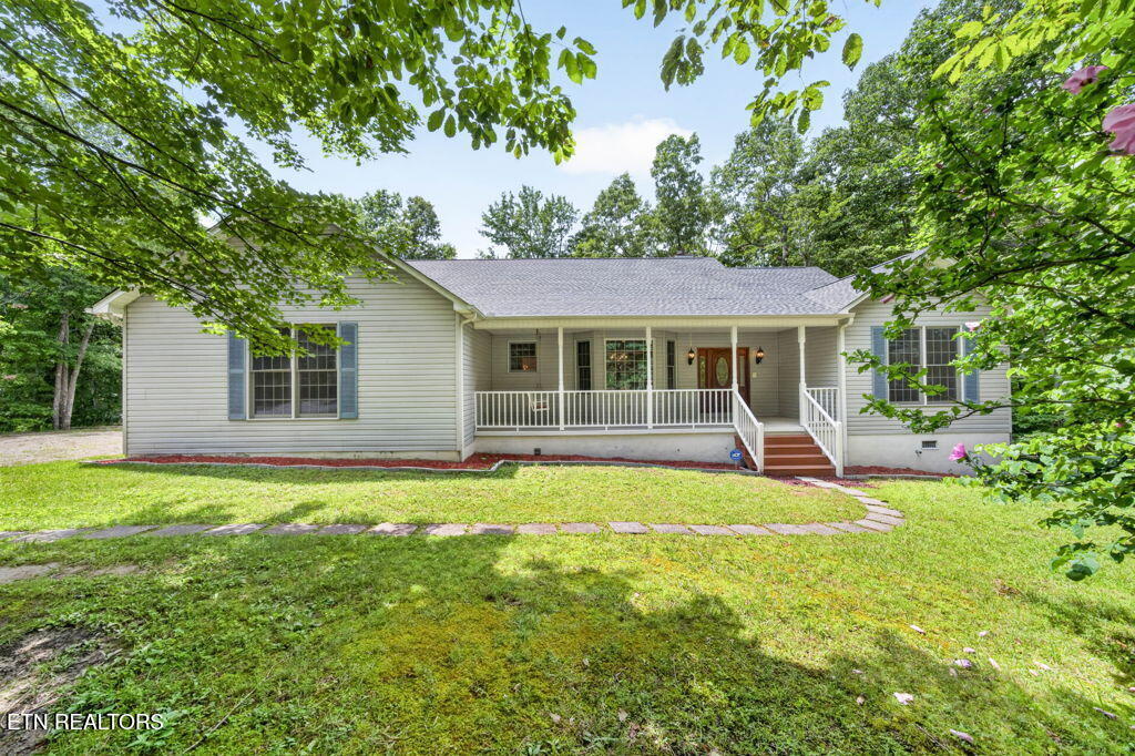 36 Point Place Monterey TN 38574