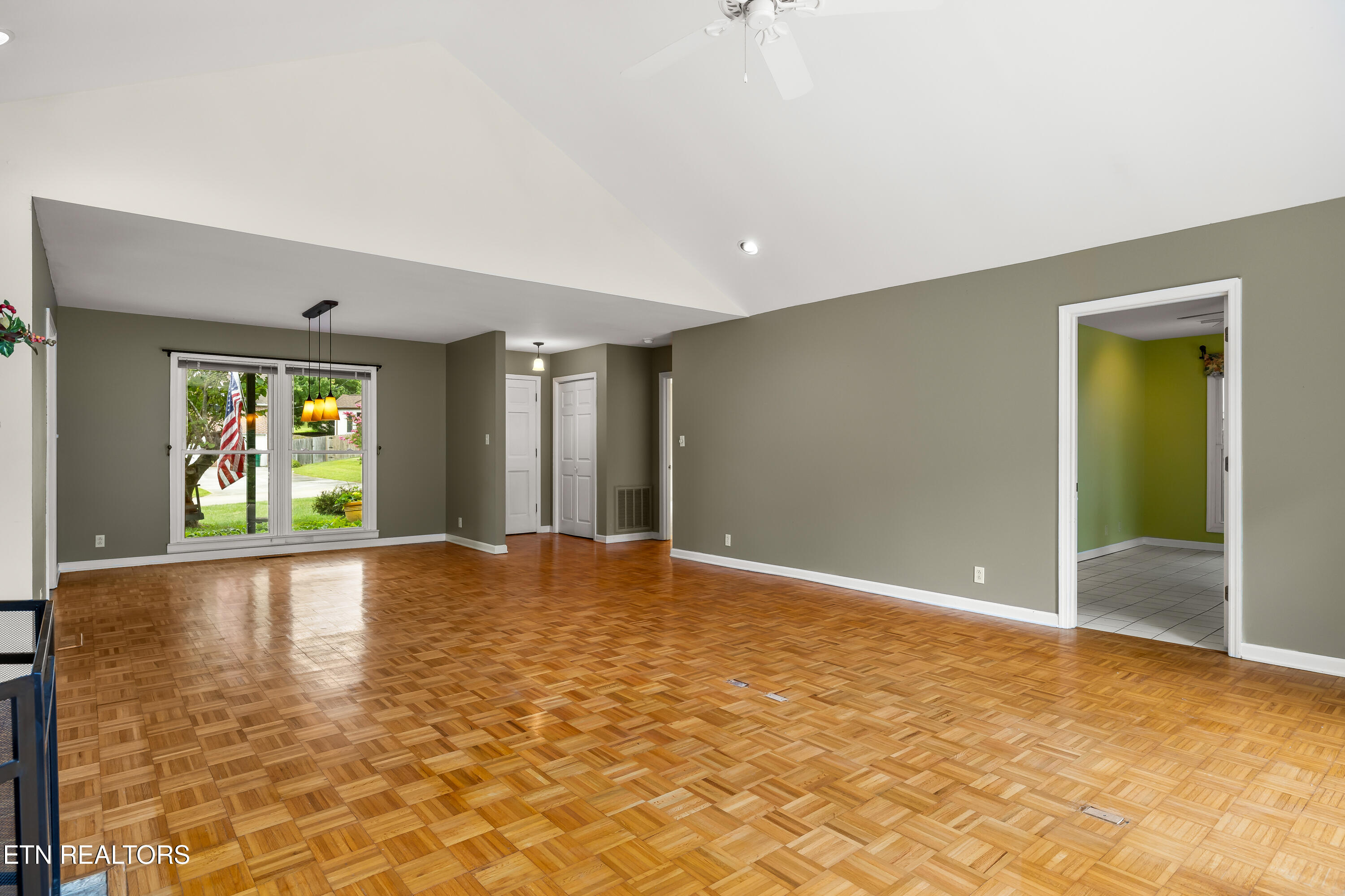 3216 Roanoke Circle Knoxville TN 37920