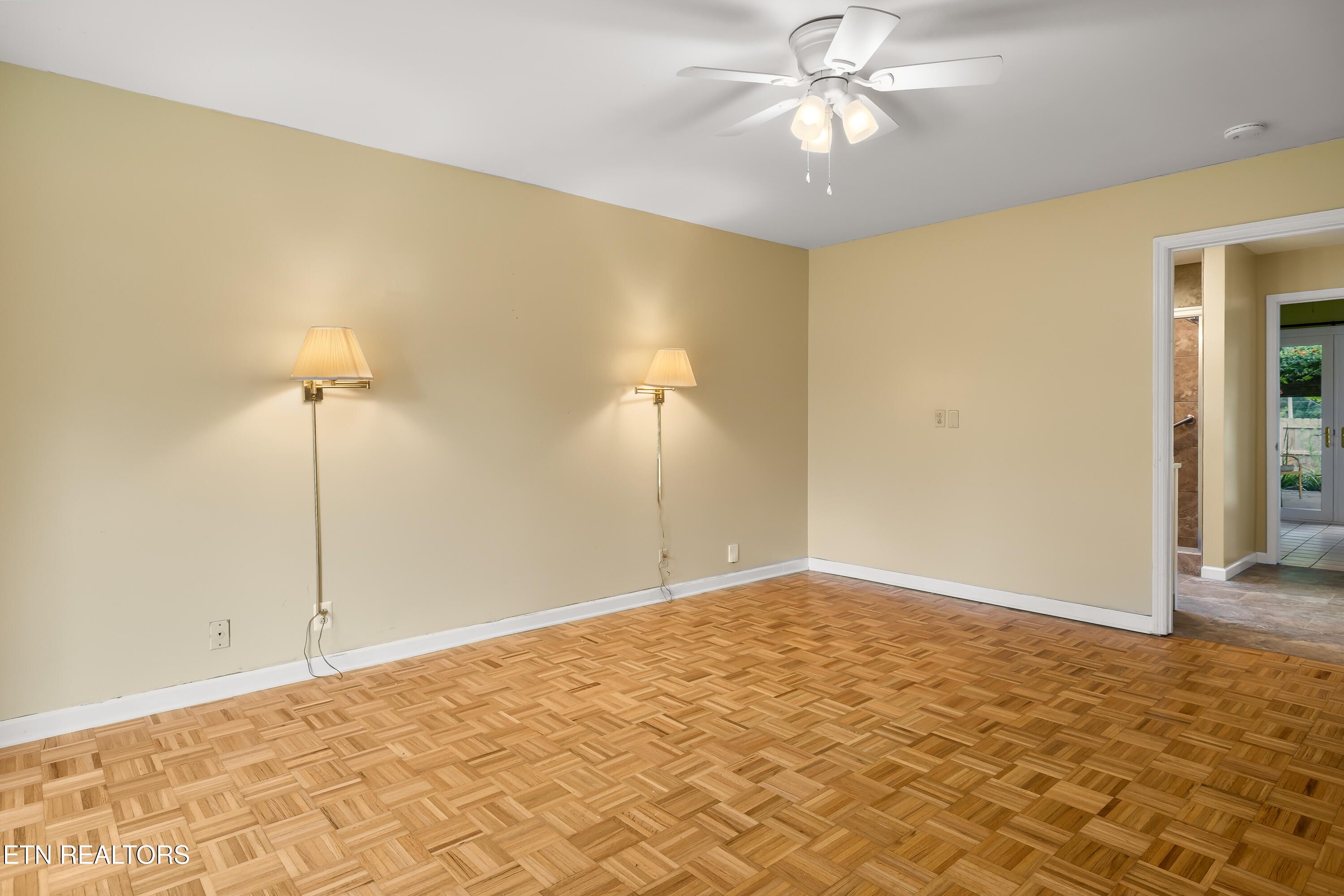3216 Roanoke Circle Knoxville TN 37920