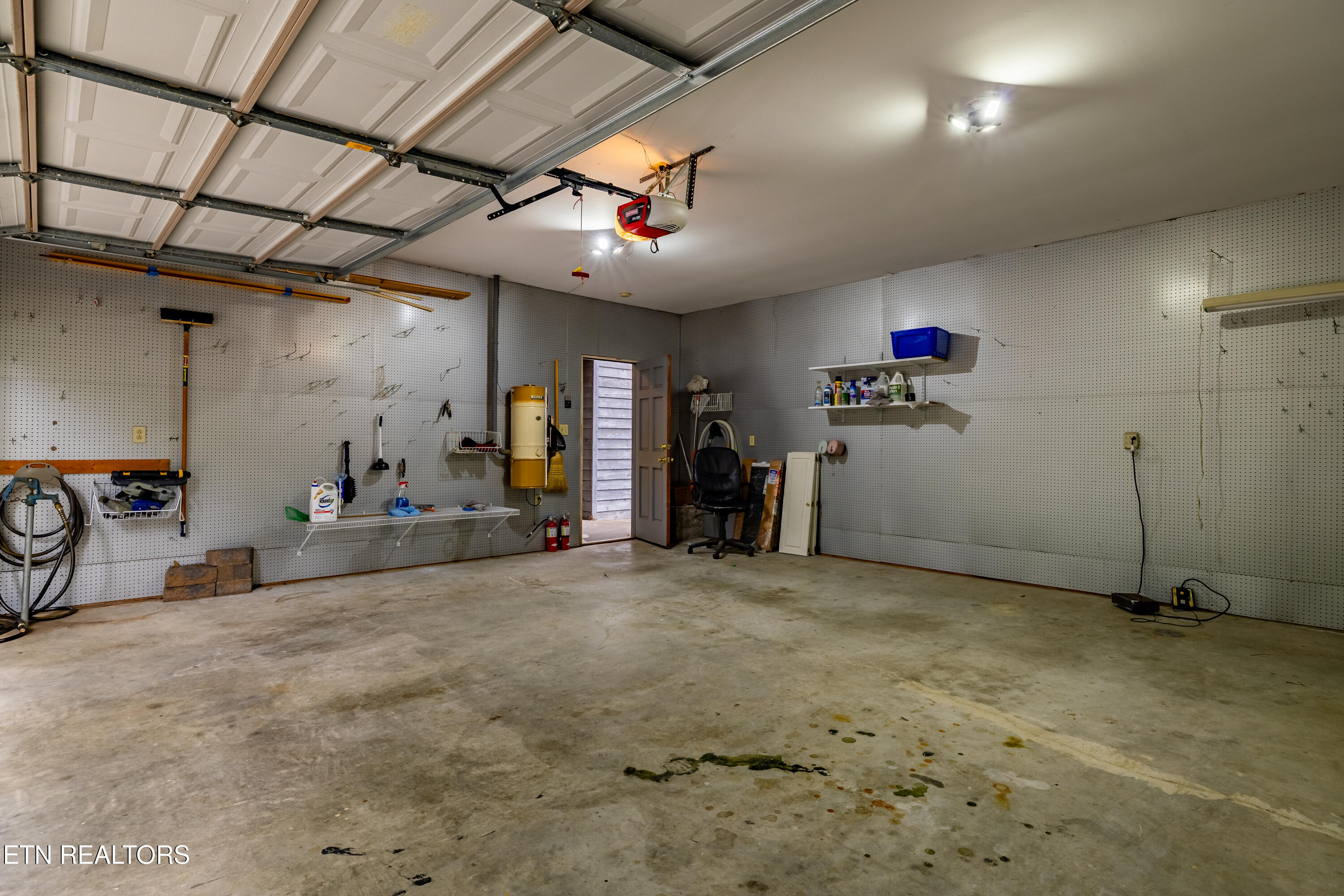 3216 Roanoke Circle Knoxville TN 37920