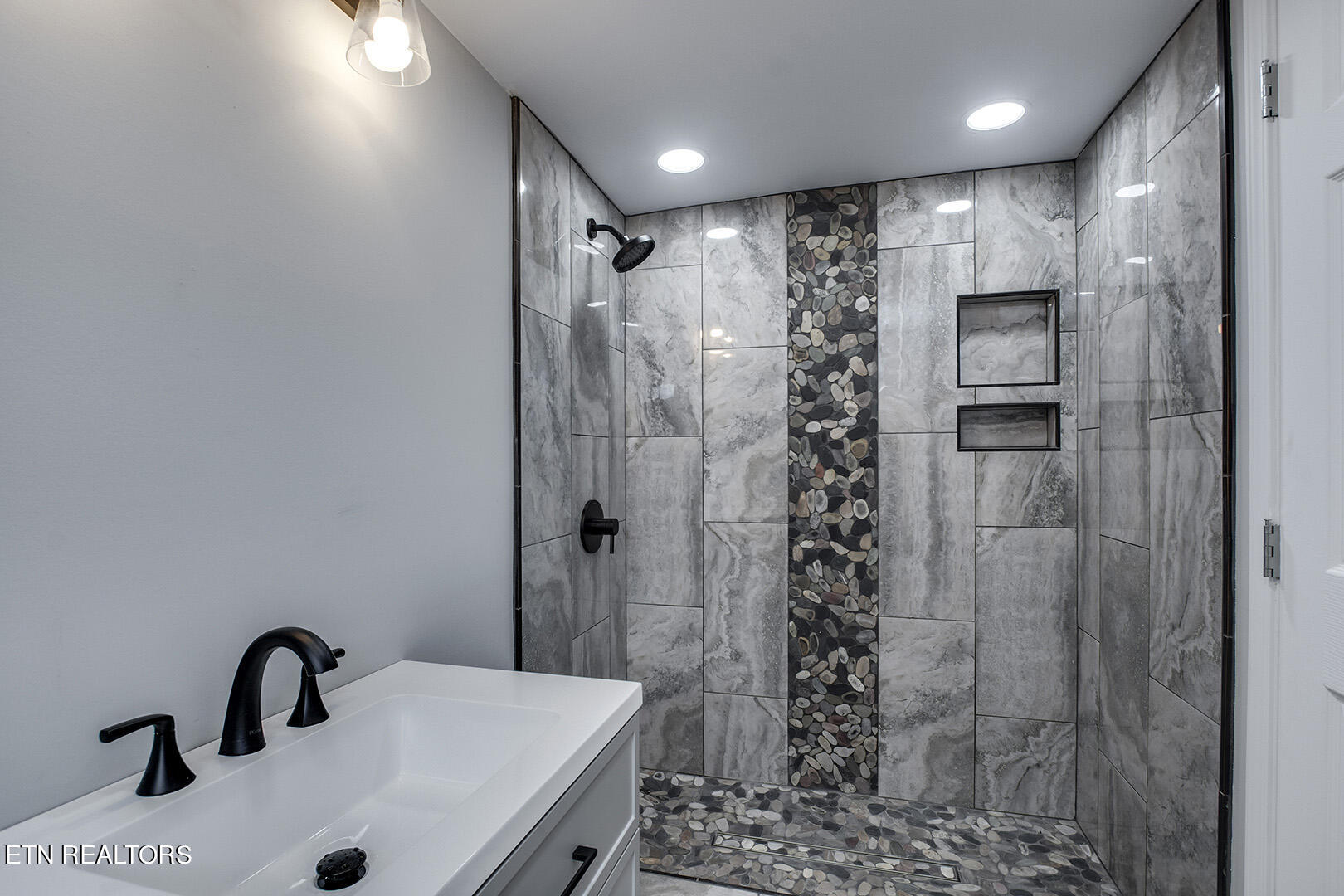 729 Clymersville Road Rockwood TN 37854