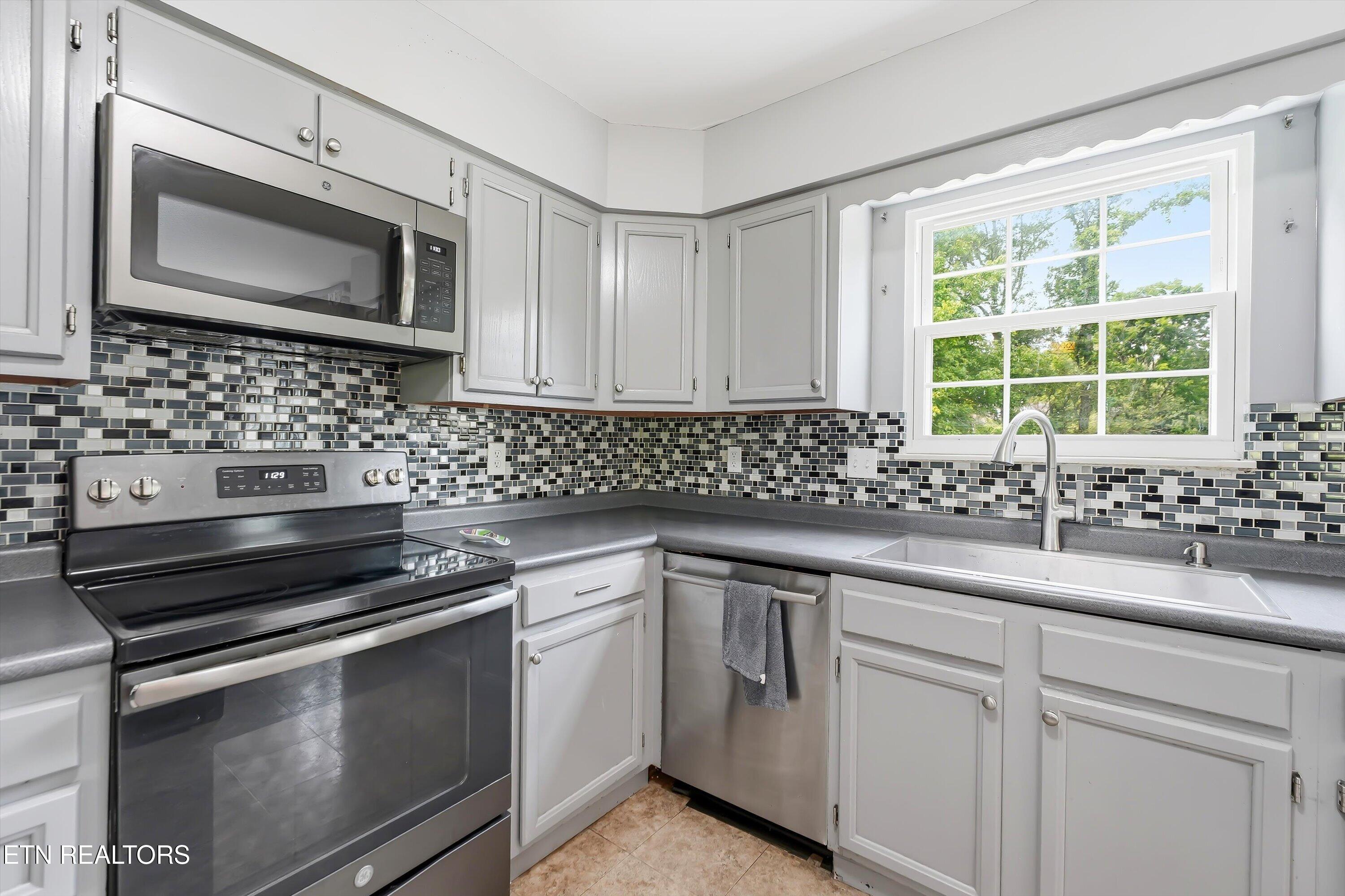113 Tempura Drive Oak Ridge TN 37830