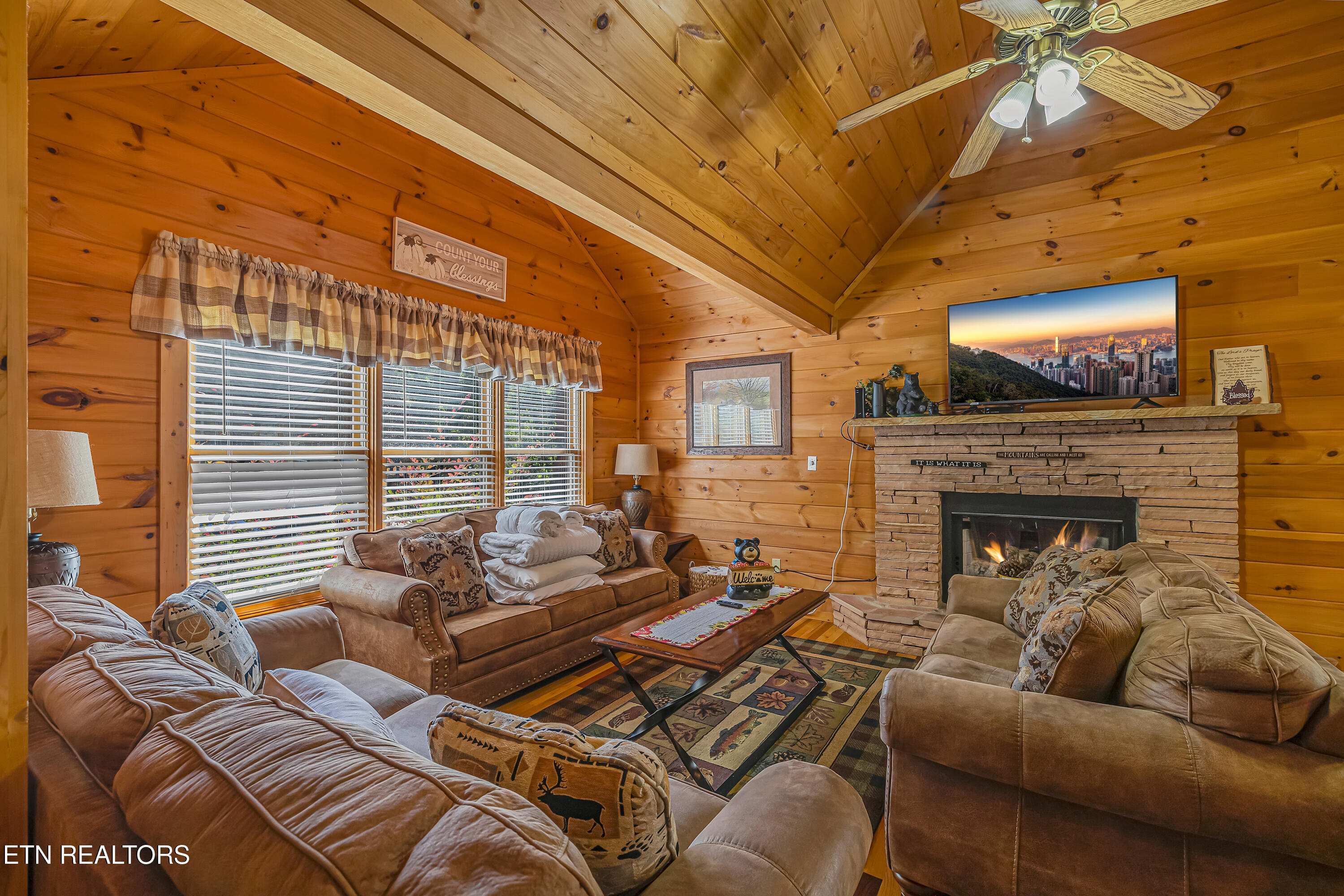 309 Elk Cove Way Gatlinburg TN 37738