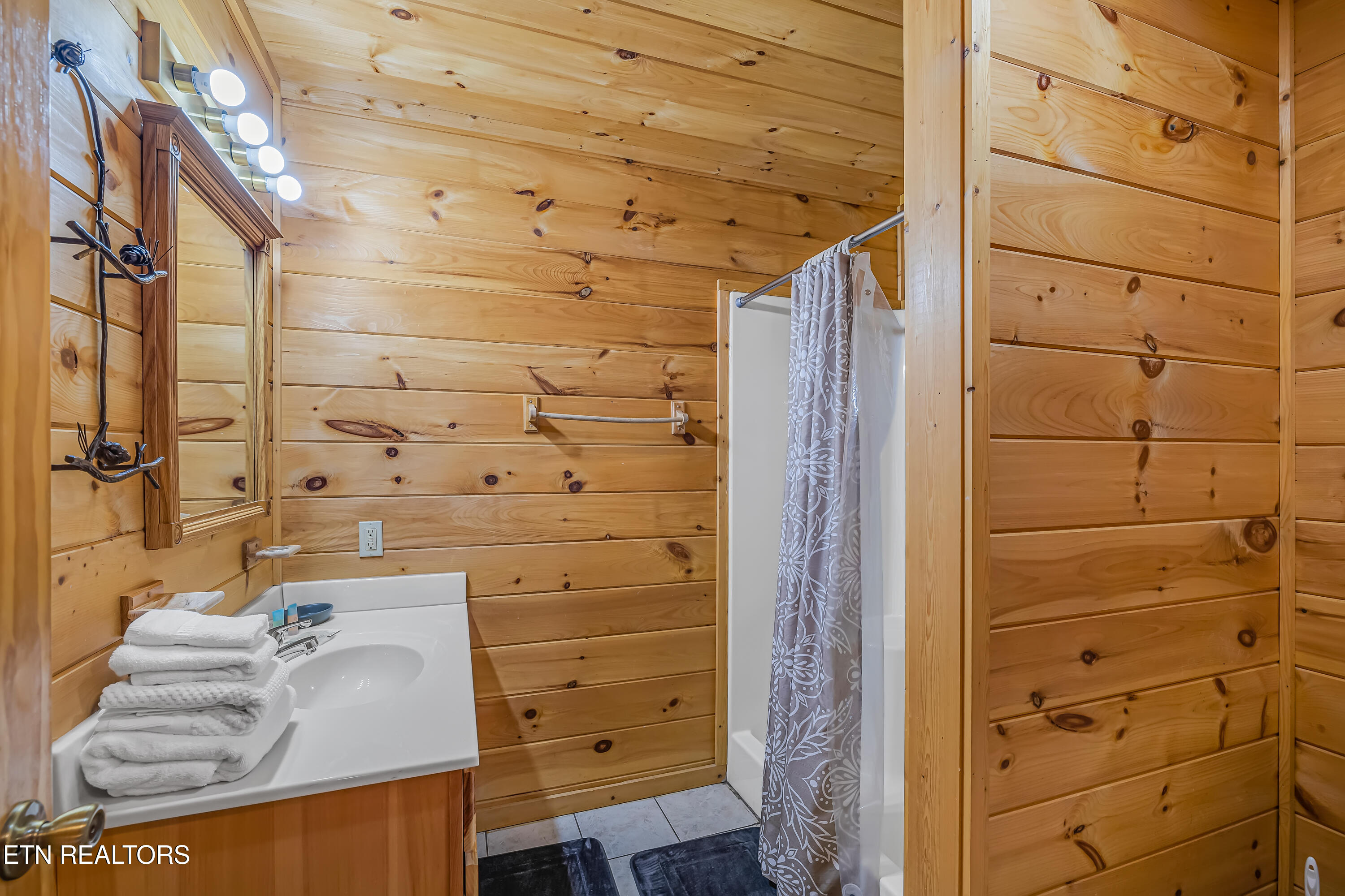 309 Elk Cove Way Gatlinburg TN 37738