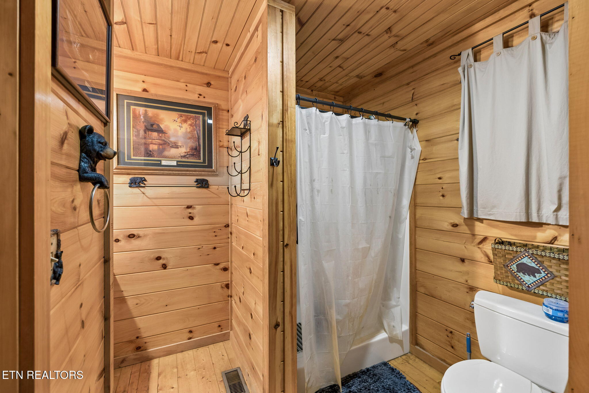 369 Oak Lake Drive Sevierville TN 37876
