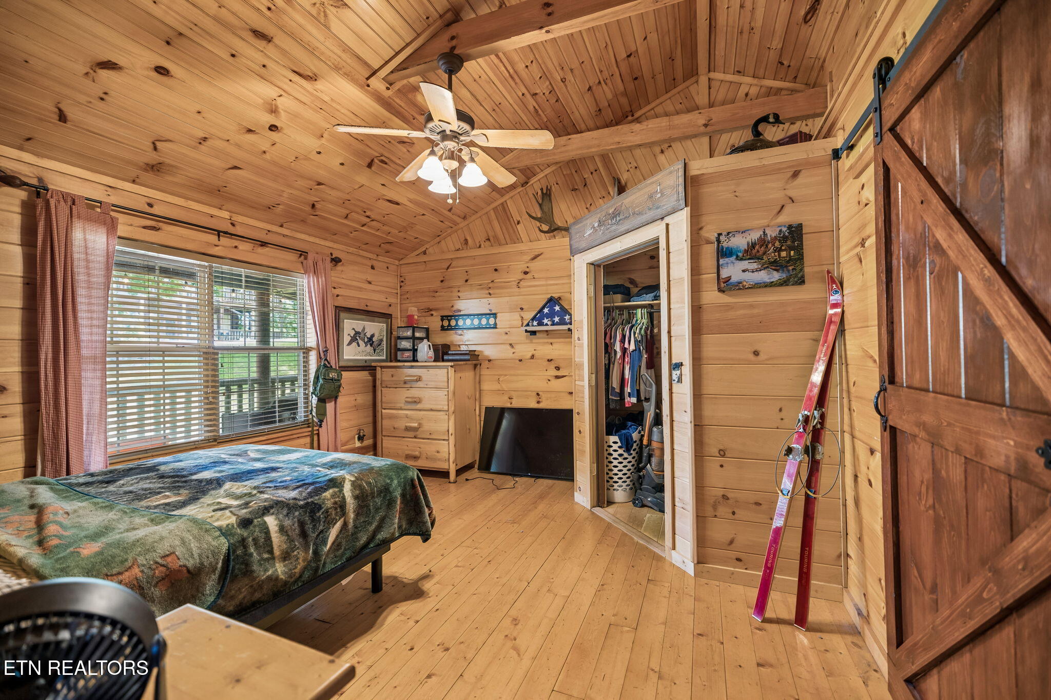 369 Oak Lake Drive Sevierville TN 37876