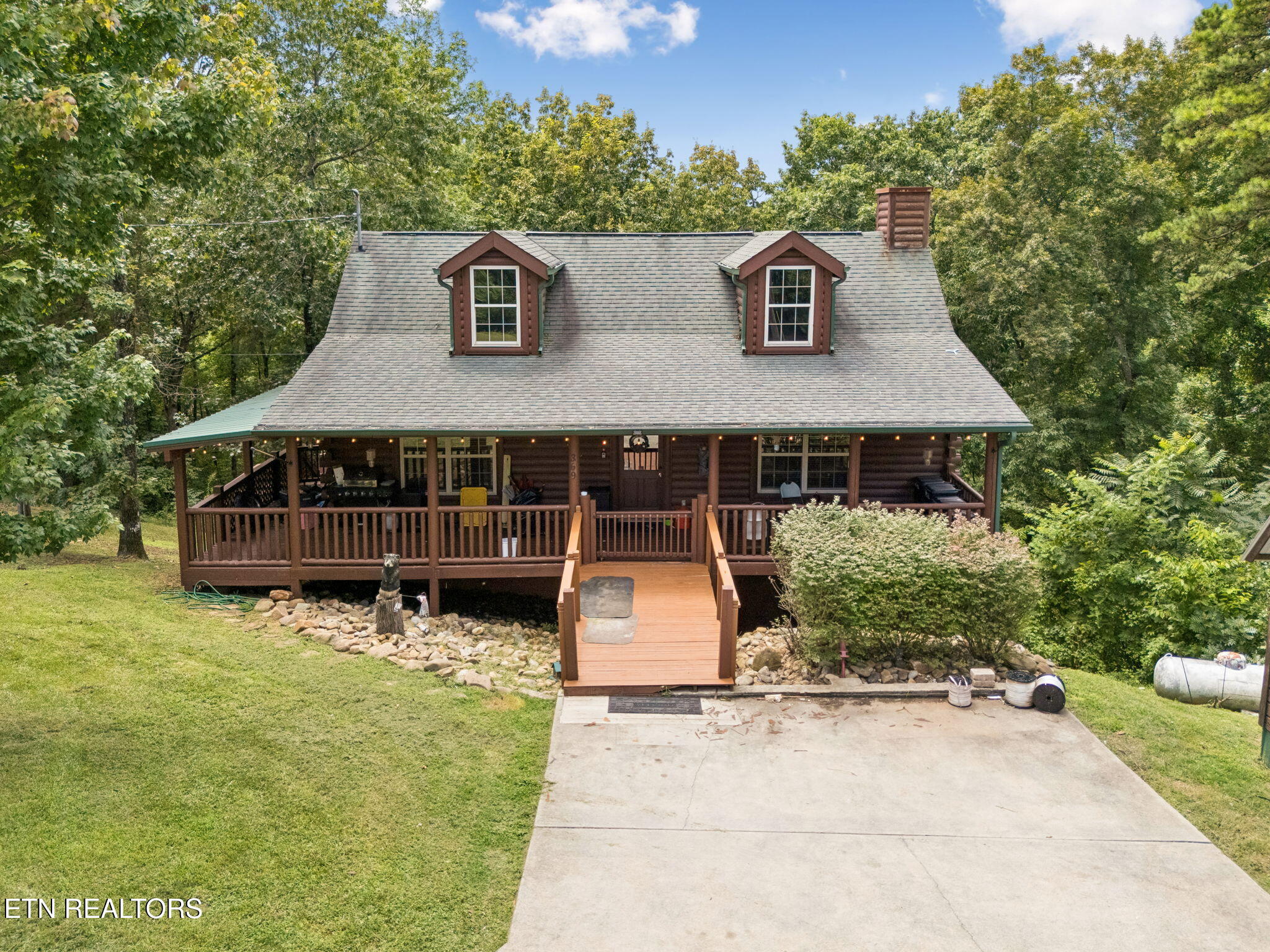 369 Oak Lake Drive Sevierville TN 37876