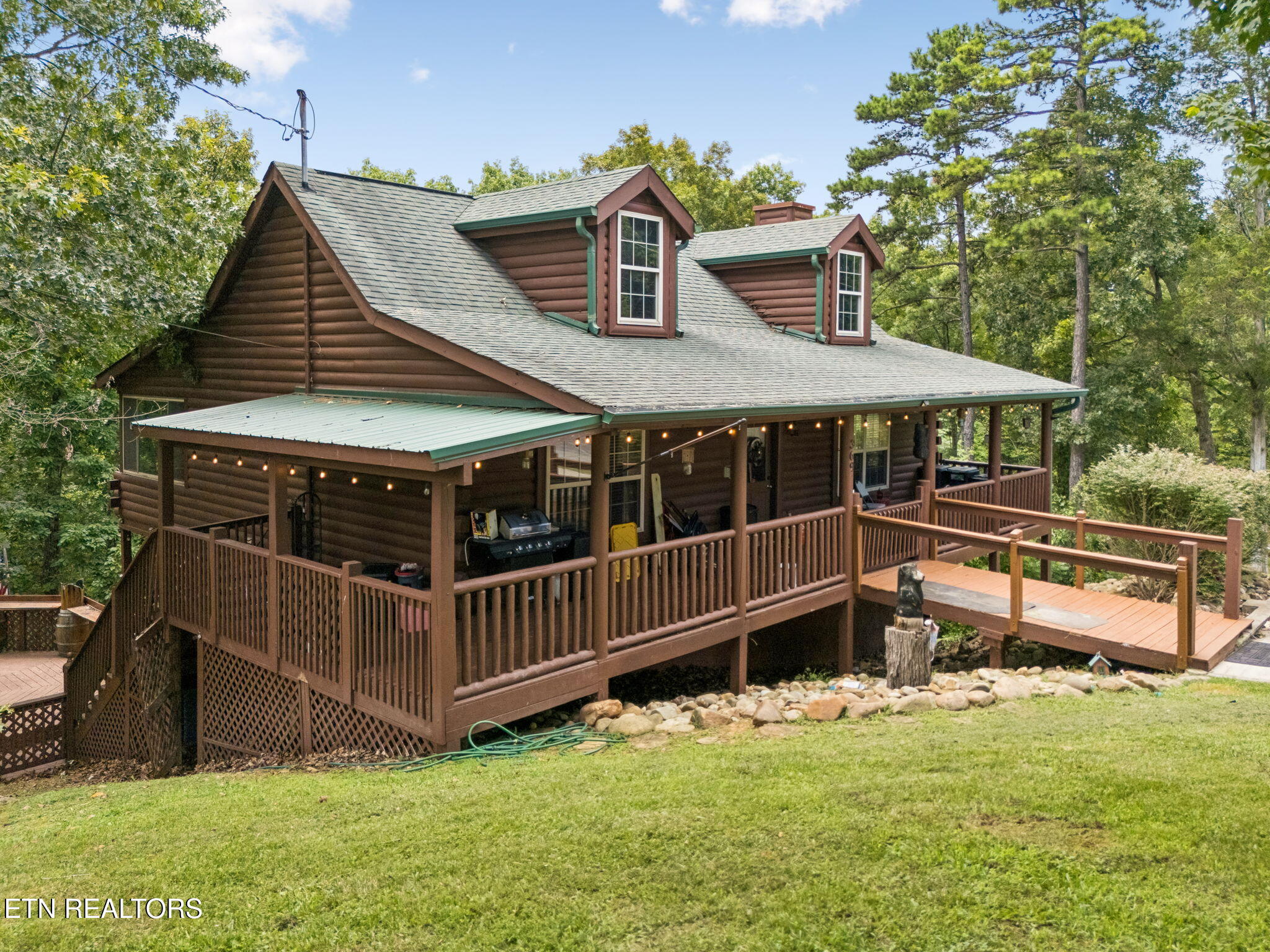 369 Oak Lake Drive Sevierville TN 37876