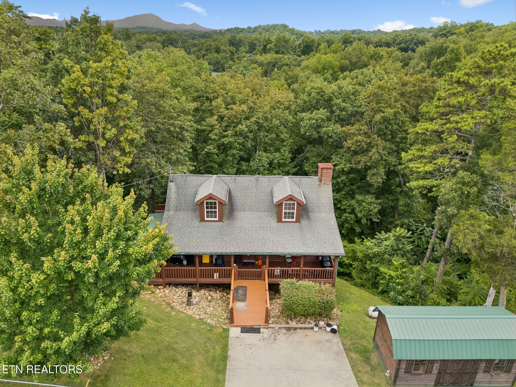369 Oak Lake Drive Sevierville TN 37876