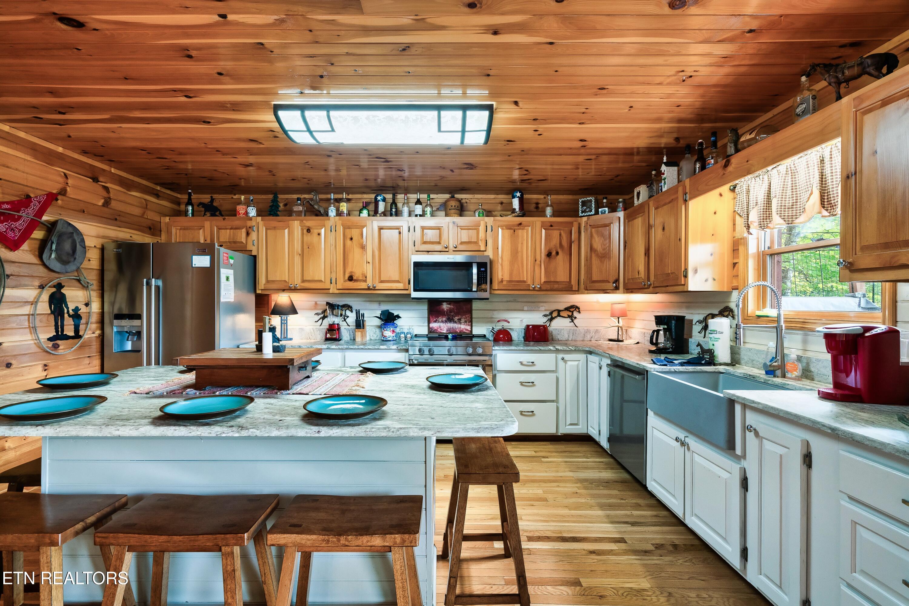 2314 Backwoods Way Gatlinburg TN 37738