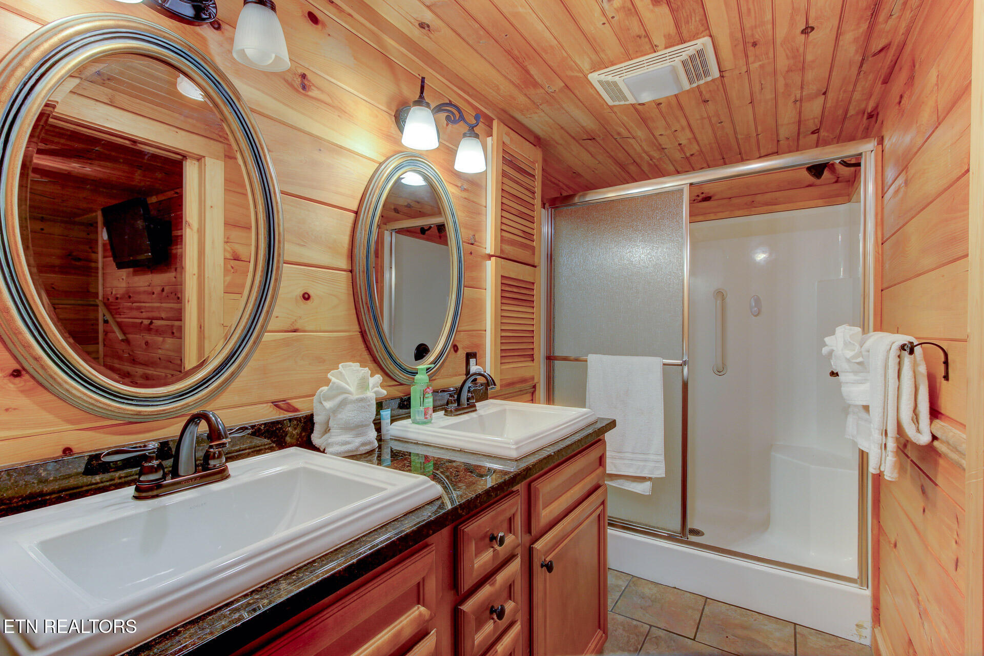 919 Grey Fox Trail Gatlinburg TN 37738