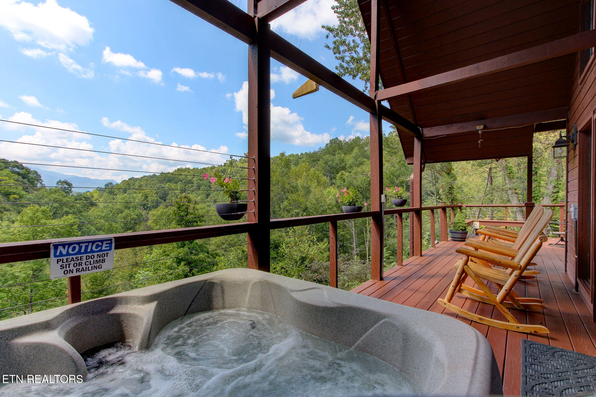 919 Grey Fox Trail Gatlinburg TN 37738