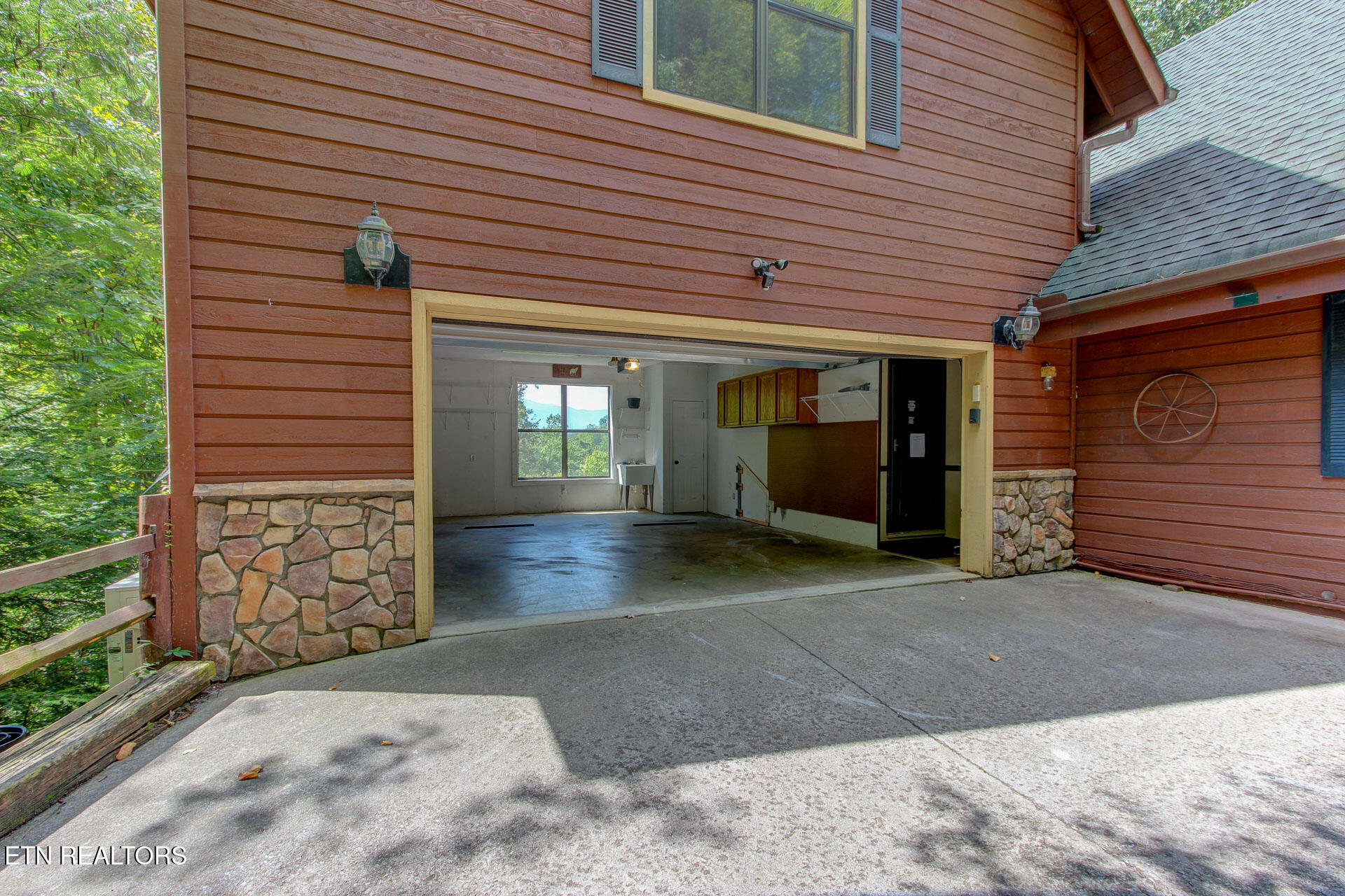 919 Grey Fox Trail Gatlinburg TN 37738
